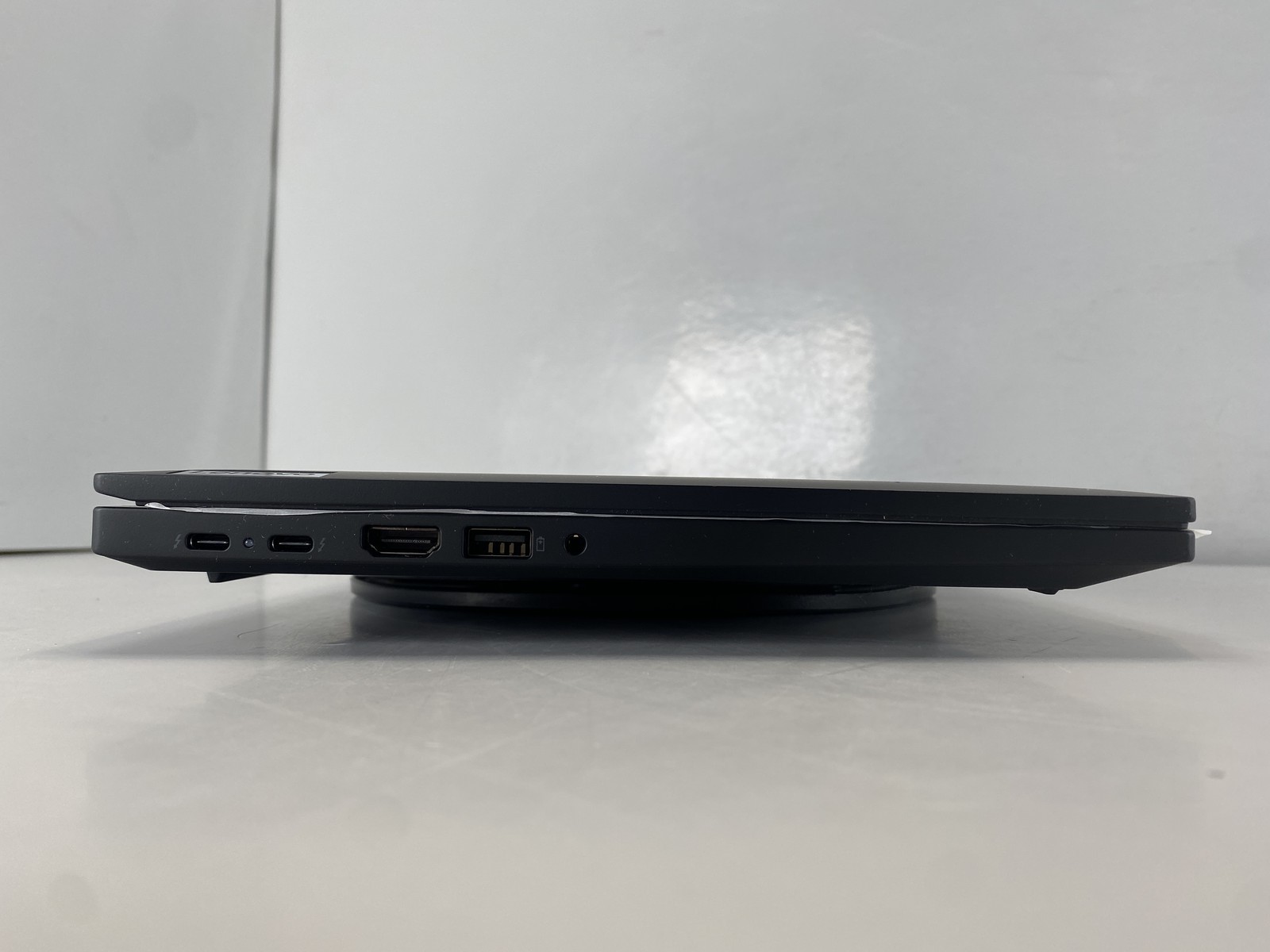 Lenovo Laptop ThinkPad T14 Gen 5 14″ AMD Ryzen 7 Pro 8840U 512GB- Gray