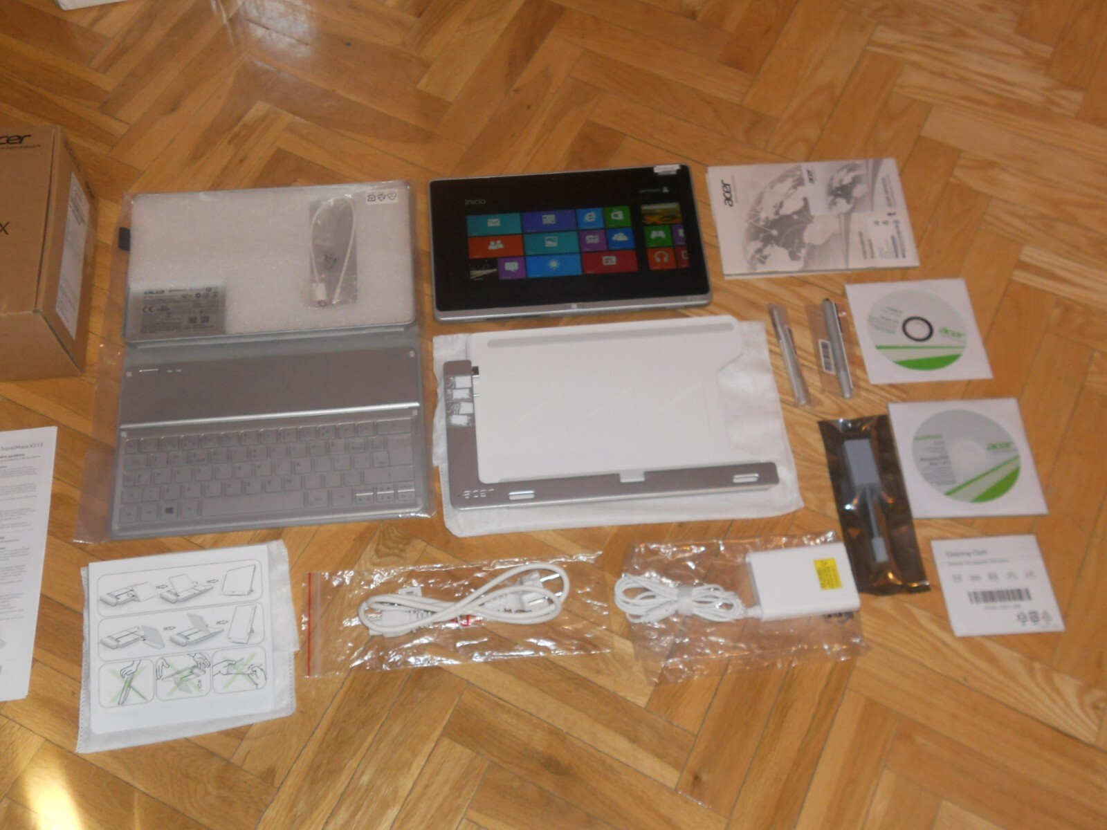 ULTRABOOK ACER TMX313-M-5333Y4G12AS TABLET PC CORE i5+ 4GB RAM+ 120GB. NEW.