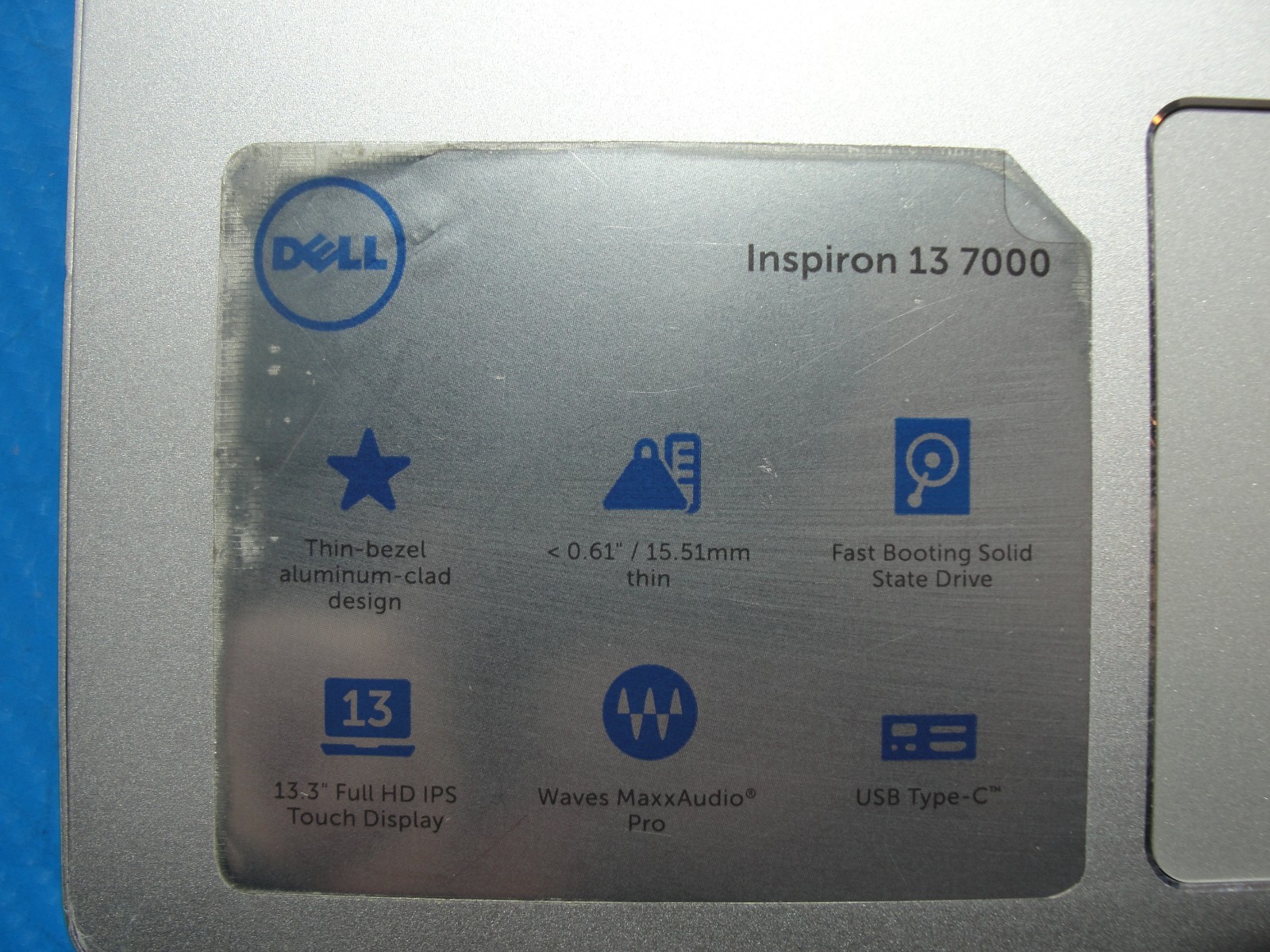 Dell Inspiron 7370 13.3”FHD TOUCH Core i5-8250U 1.6GHz 8GB RAM 256GB SSD+Charger