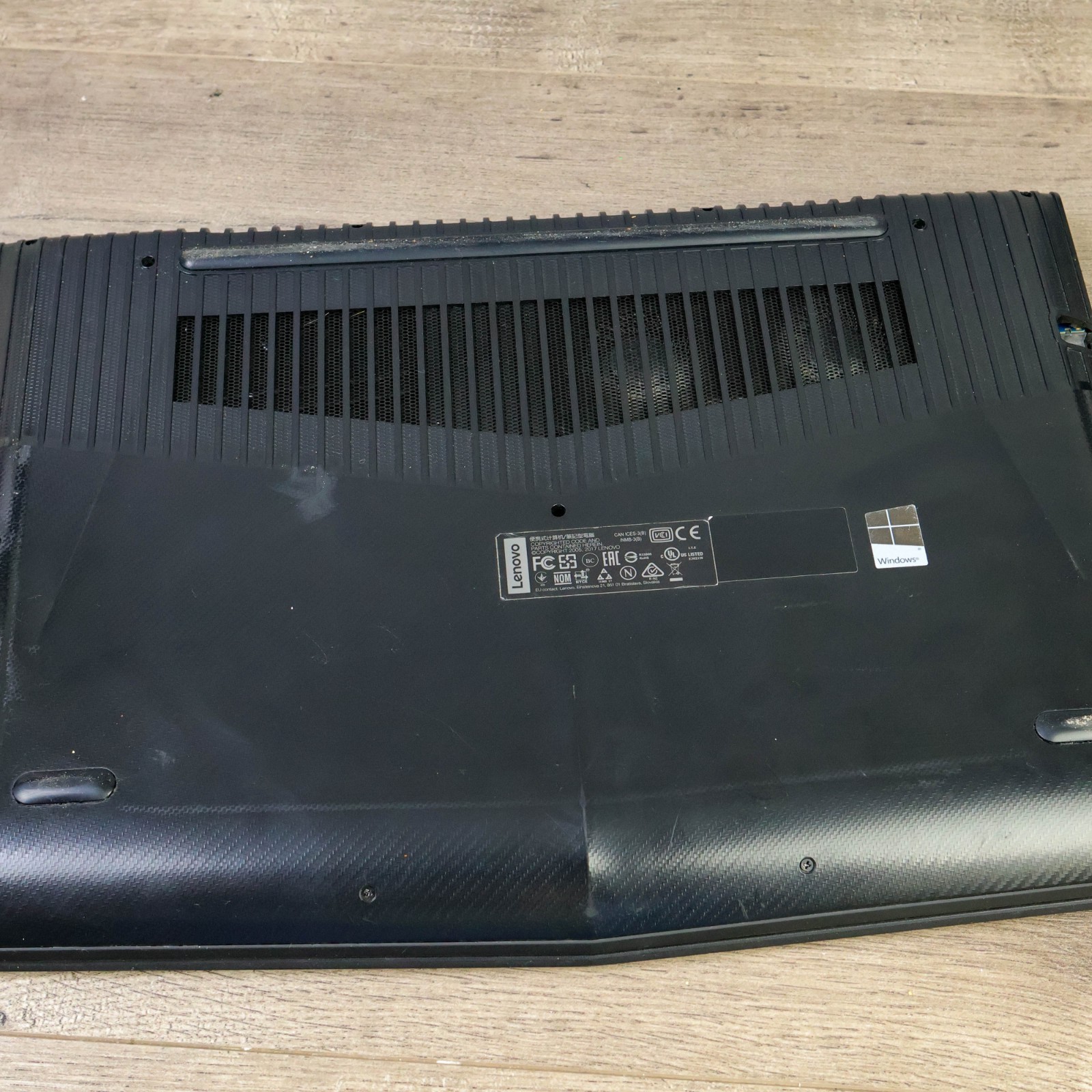 Lenovo Legion Y520 i7-7700HQ GTX 1060 3GB 8GB 128GB SSD 1TB HDD 15.6 Gaming