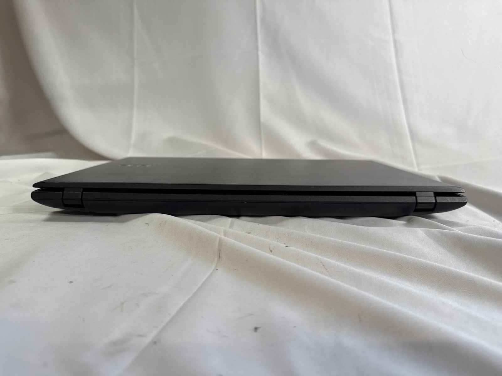 Acer Aspire E5-576 15.6″ i3-8130U 6GB 128GB SSD Win11