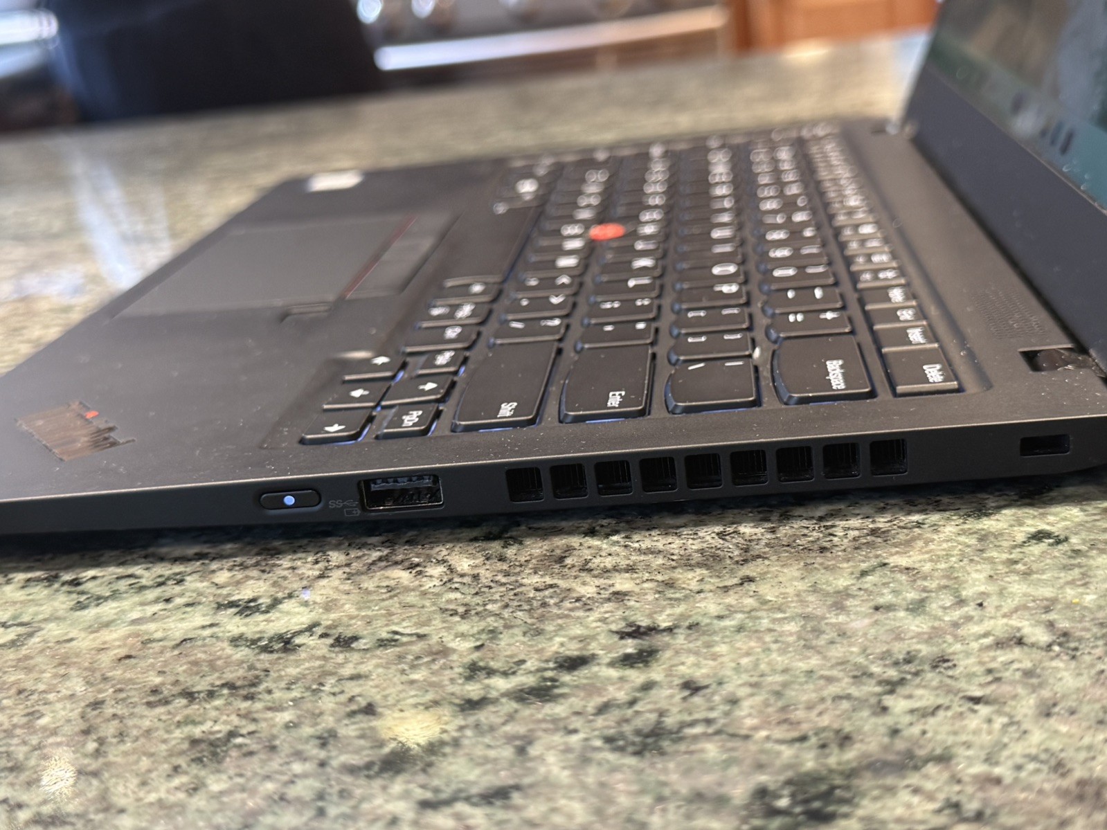 Lenovo ThinkPad X1 Carbon Gen 7 i7‑8665U 16GB 256 GB SSD 14″ FHD Win 11 Pro