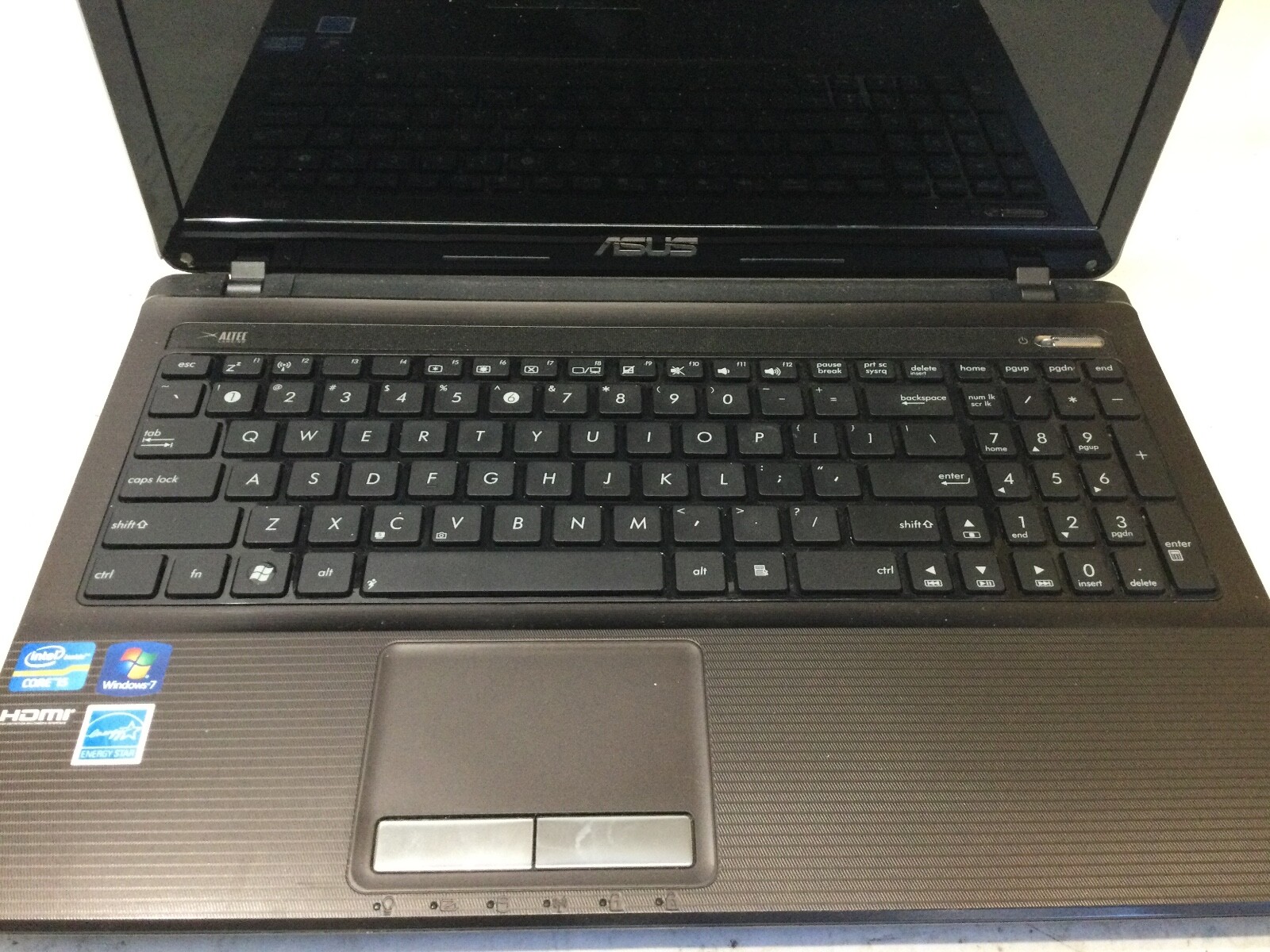 ASUS K53E – BOOTS TO BIOS – INTEL CORE I5 2450M – 4GB RAM – READ DESCRIPTION -BB