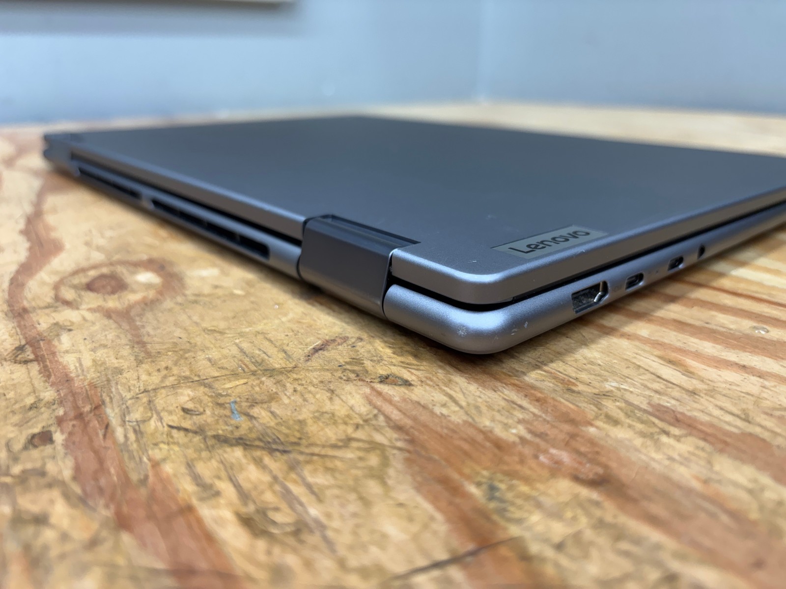 Lenovo Yoga 7 16″ 2-in-1 AMD Ryzen 5 7535U 8GB 512GB SSD Touch Win11