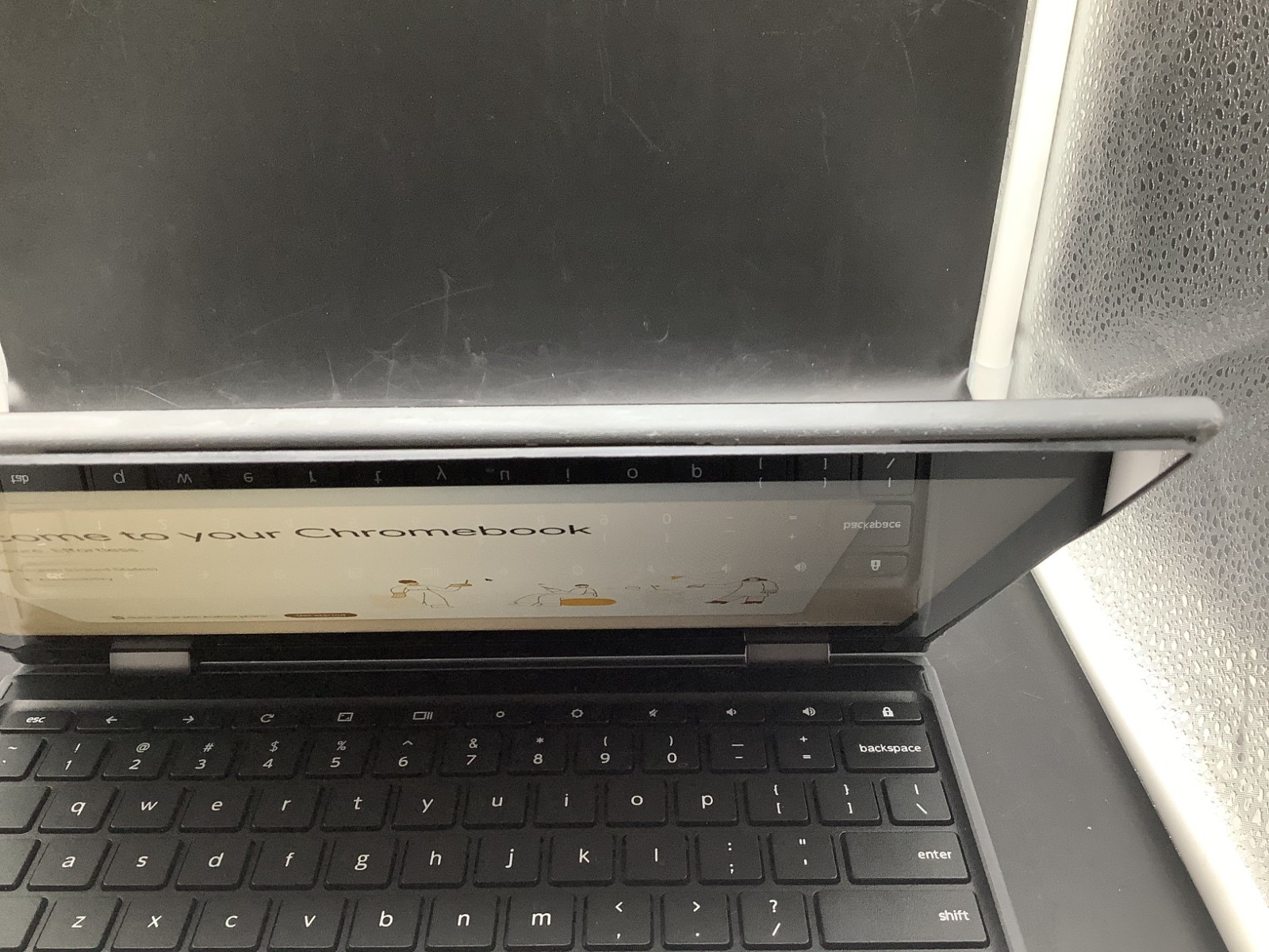 Lenovo 300e Chromebook 11.6 HD 2-N-1 N4020@1.1GHz 4GB RAM 32GB eMMC Read Desc 2