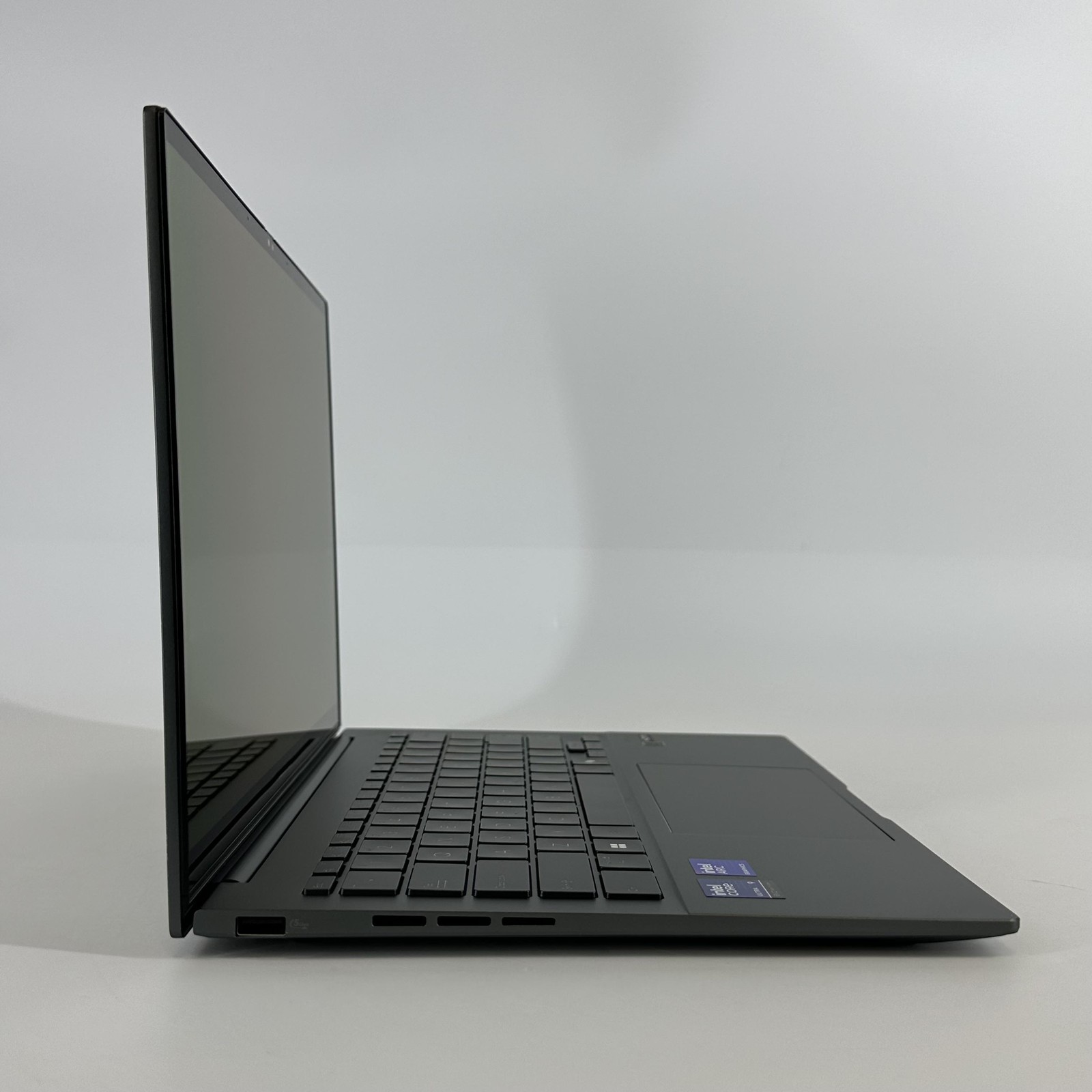 Asus Zenbook 14 Gray FHD+ TOUCH 2.9 GHz Ultra 9 285H 32GB 1TB SSD Very Good
