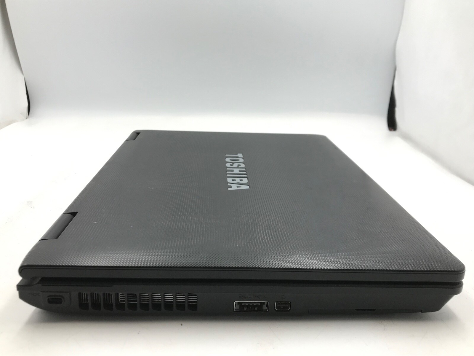 Toshiba Tecra M11-S3412 Intel Core i3-370M 14″ Laptop-DOES NOT POWER-MZ