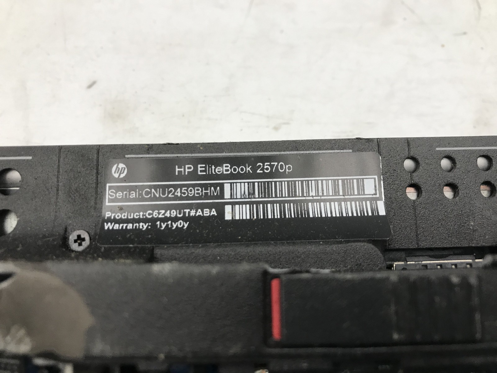 HP ELITEBOOK 2570P – FOR PARTS/DAMAGED – INTEL I5 3RD GEN – NO RAM -READ DESC-BB