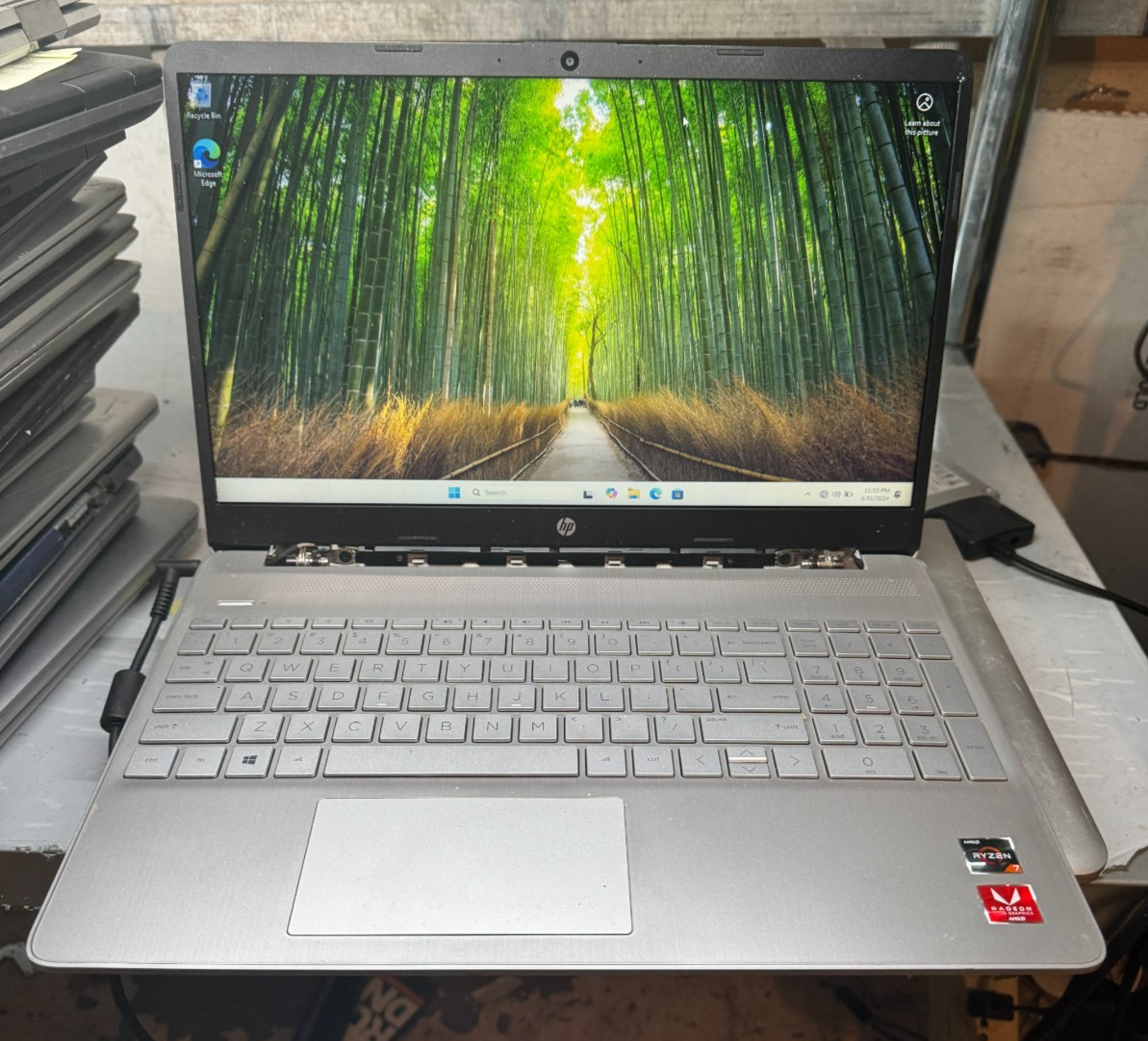 HP 15-EF0875MS AMD Ryzen 7 3700U, 12GB RAM, 256GB SSD, Win11 #5466