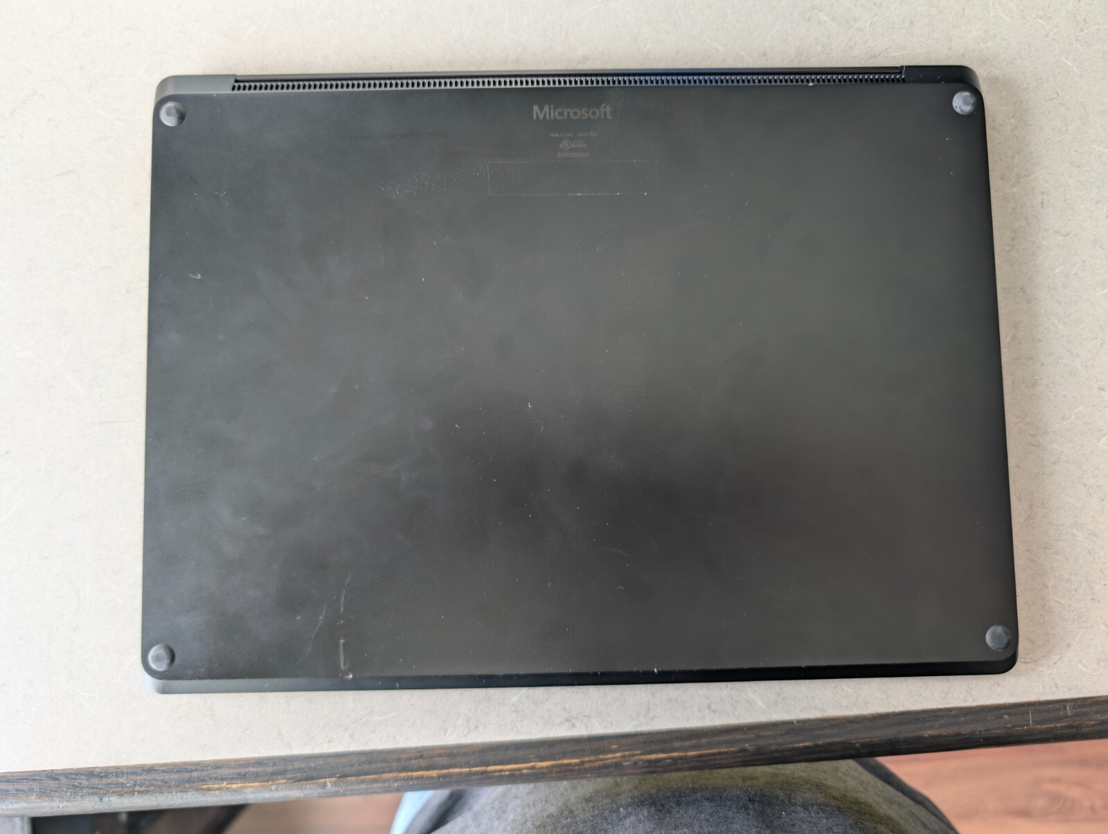Microsoft Surface Laptop 3 13.5″ 256GB SSD, Intel Core i7 10th Gen – Bad Screen