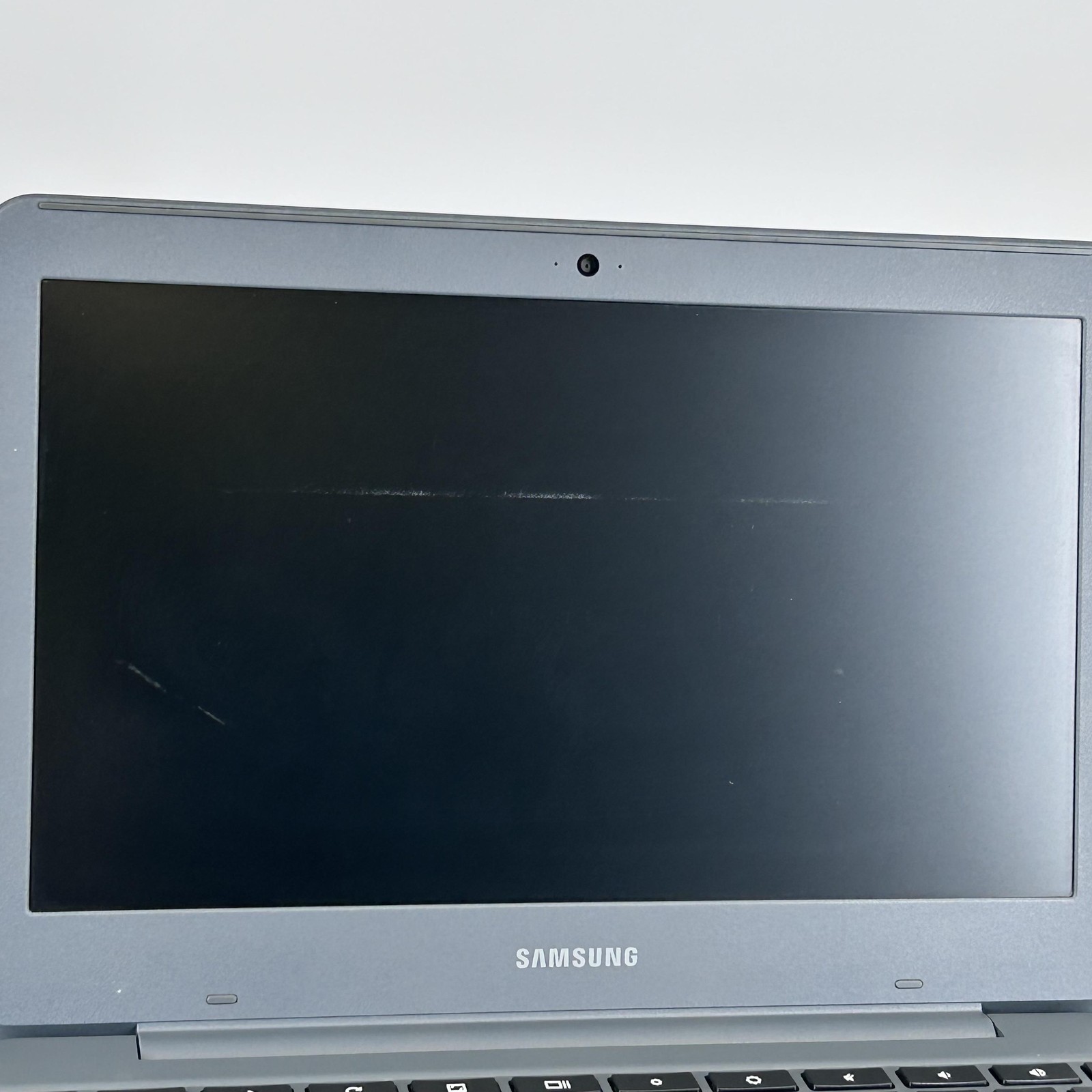 Samsung Chromebook 3 XE500C13 11.6 HD 1.6 GHz Celeron 4GB 16GB eMMC No Battery