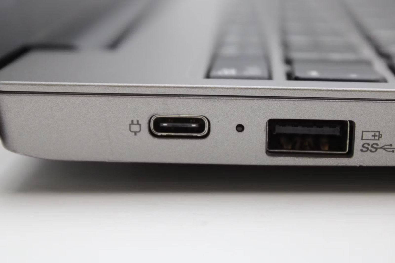 Lenovo ThinkPad E15 Used 15.5″ i7-10510U, 500GB HDD, 8GB RAM