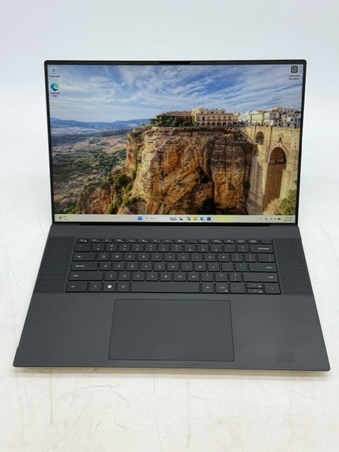 Dell XPS 17 9720 i7-12700H 1TB SSD 8GB DDR5 GeForce RTX 3050 W11P Touchscreen