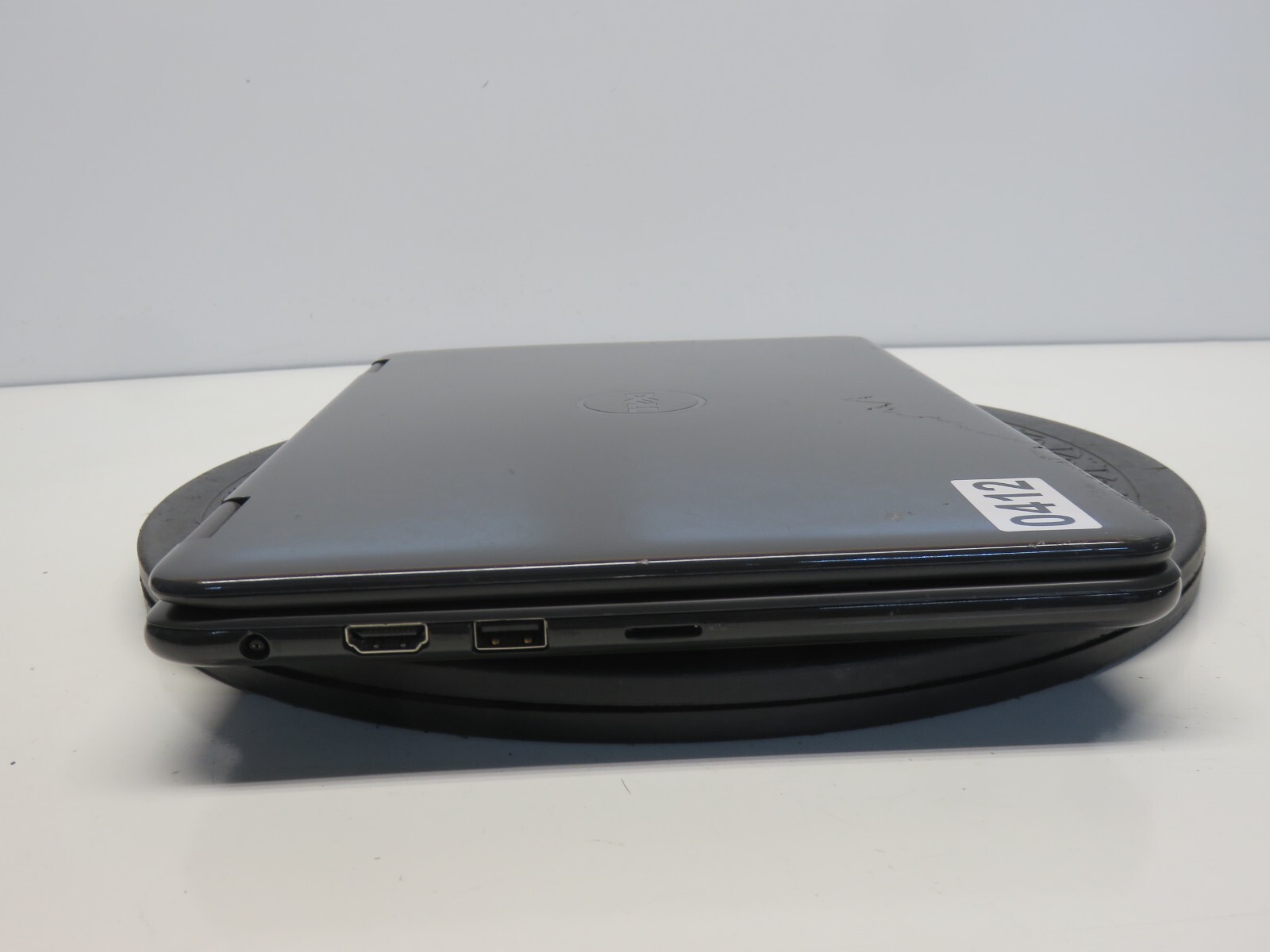 Dell Inspiron 3179 Intel Core m3-7Y30 1.0GHz 4GB Win 10 512 GB No Batt