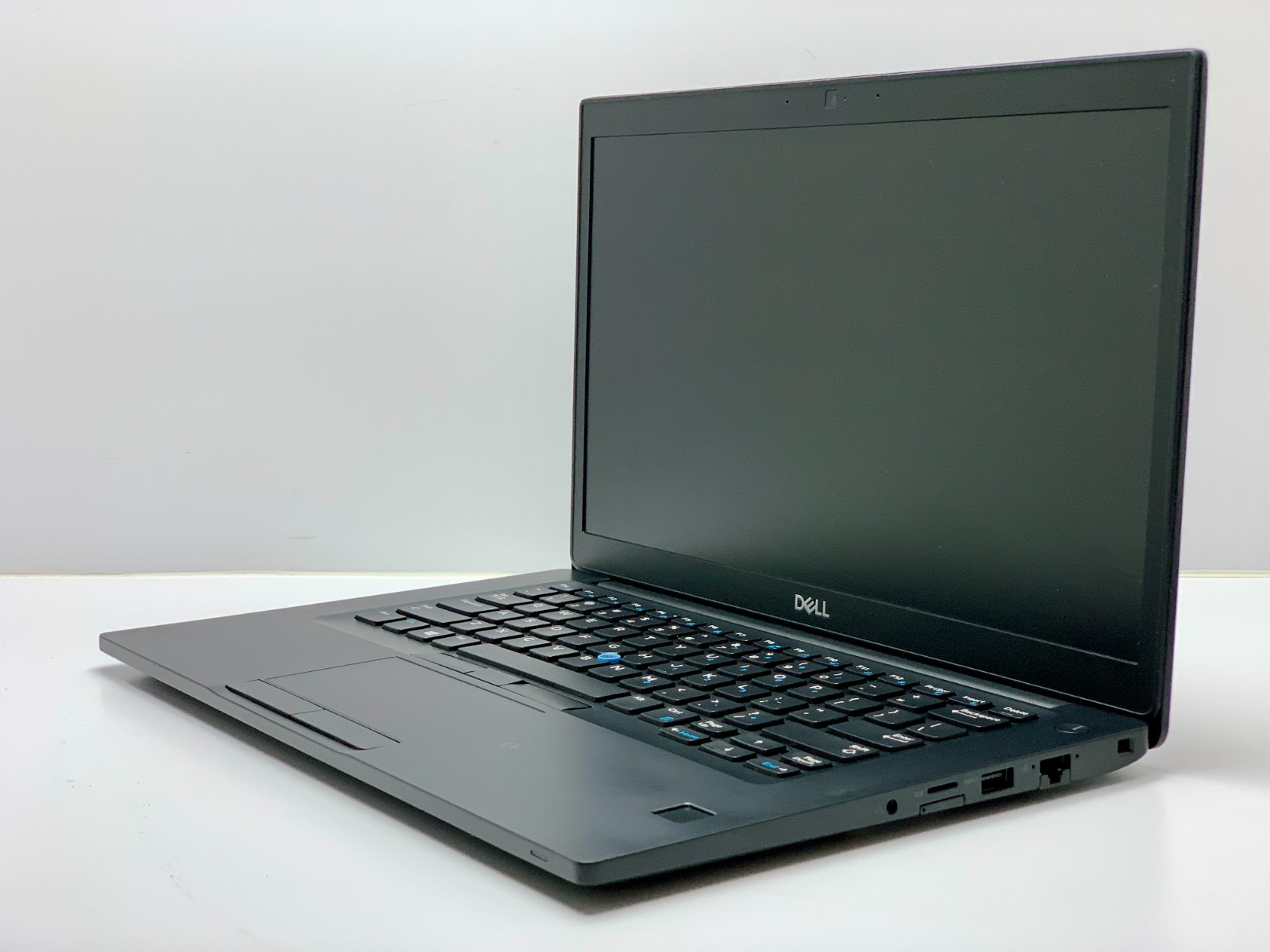 Dell Latitude 7490 | i7-8650U | 8GB RAM | 256GB SSD | LINUX