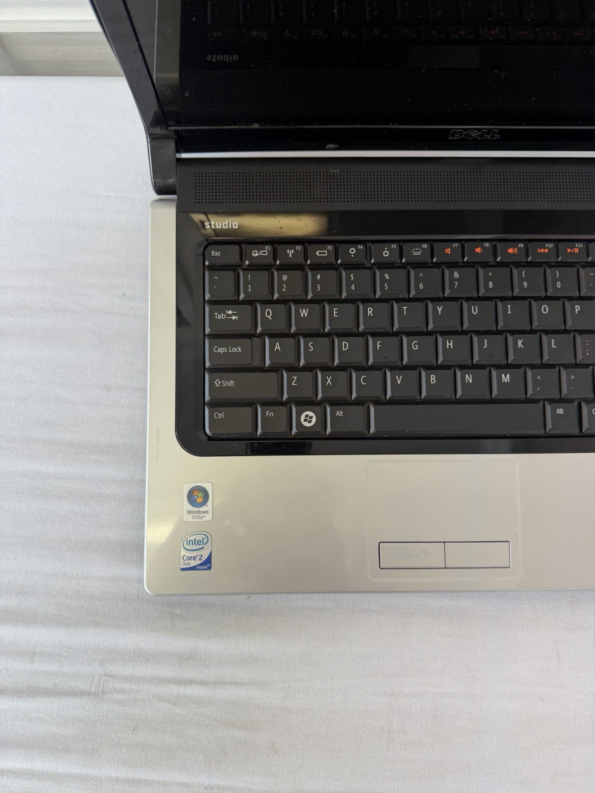 Dell Studio 1555 Laptop – Good Screen – Intel Duo T6600 – RAM 4GB – Read Desc