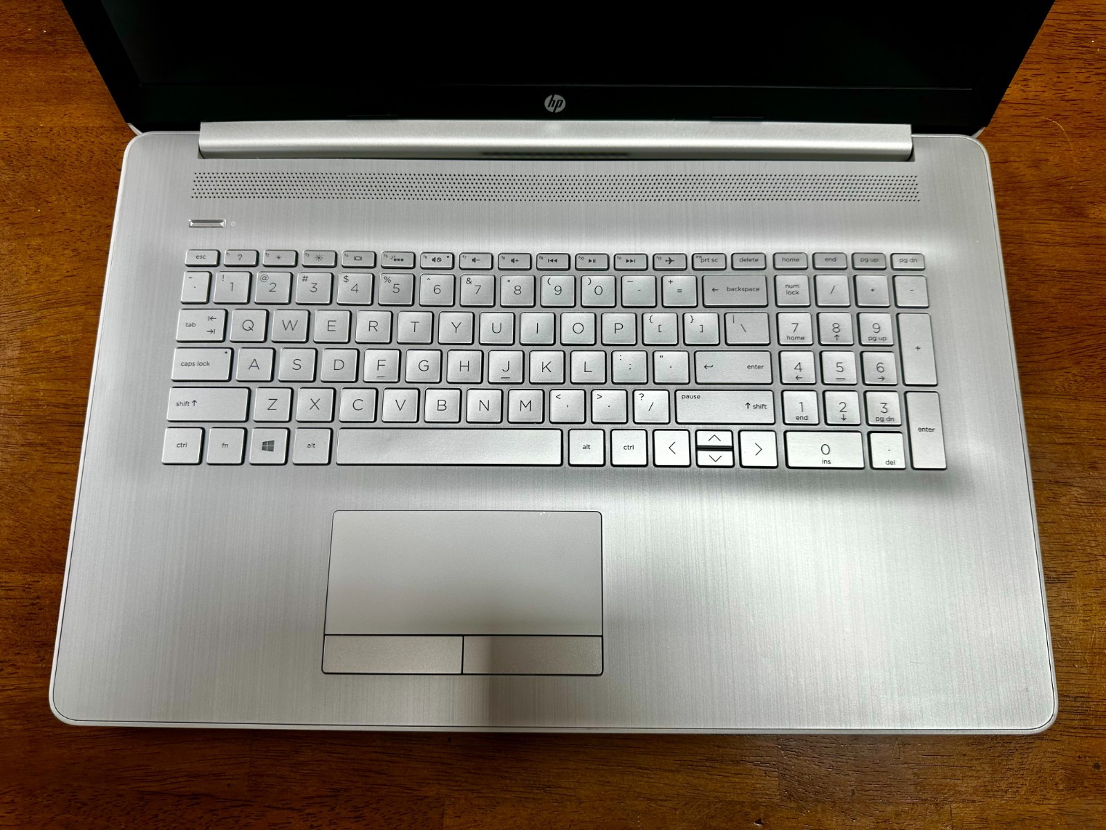 HP Pavilion 17.3″ Laptop – Natural Silver
