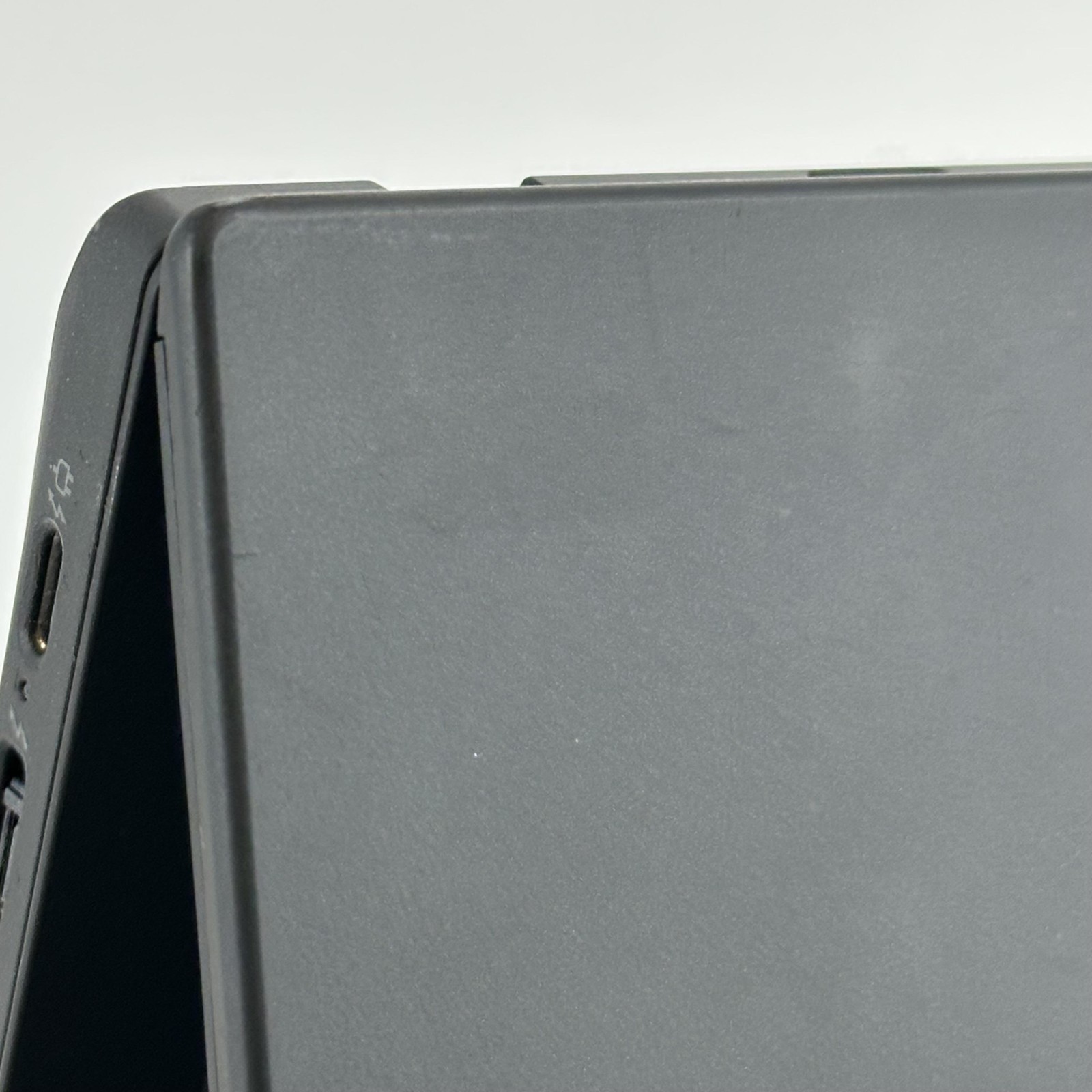 Lenovo ThinkPad T14 Gen 2 Black FHD i5-1135G7 2.40GHz 16GB 512GB Wi-Fi Issue
