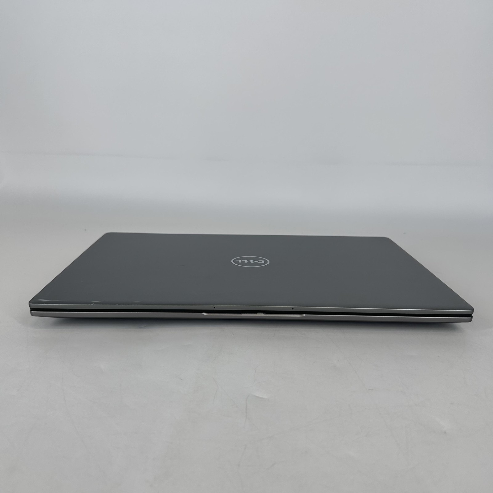 Dell Latitude 7450 14 Gray QHD+ 3.8 GHz Ultra 7 165H 32GB 256GB SSD Very Good