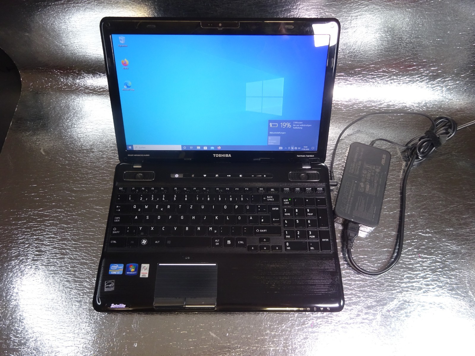 Toshiba Notebook Laptop PC Satellite P750-13G 8GB RAM Windows 10 Pro i7 HDMI