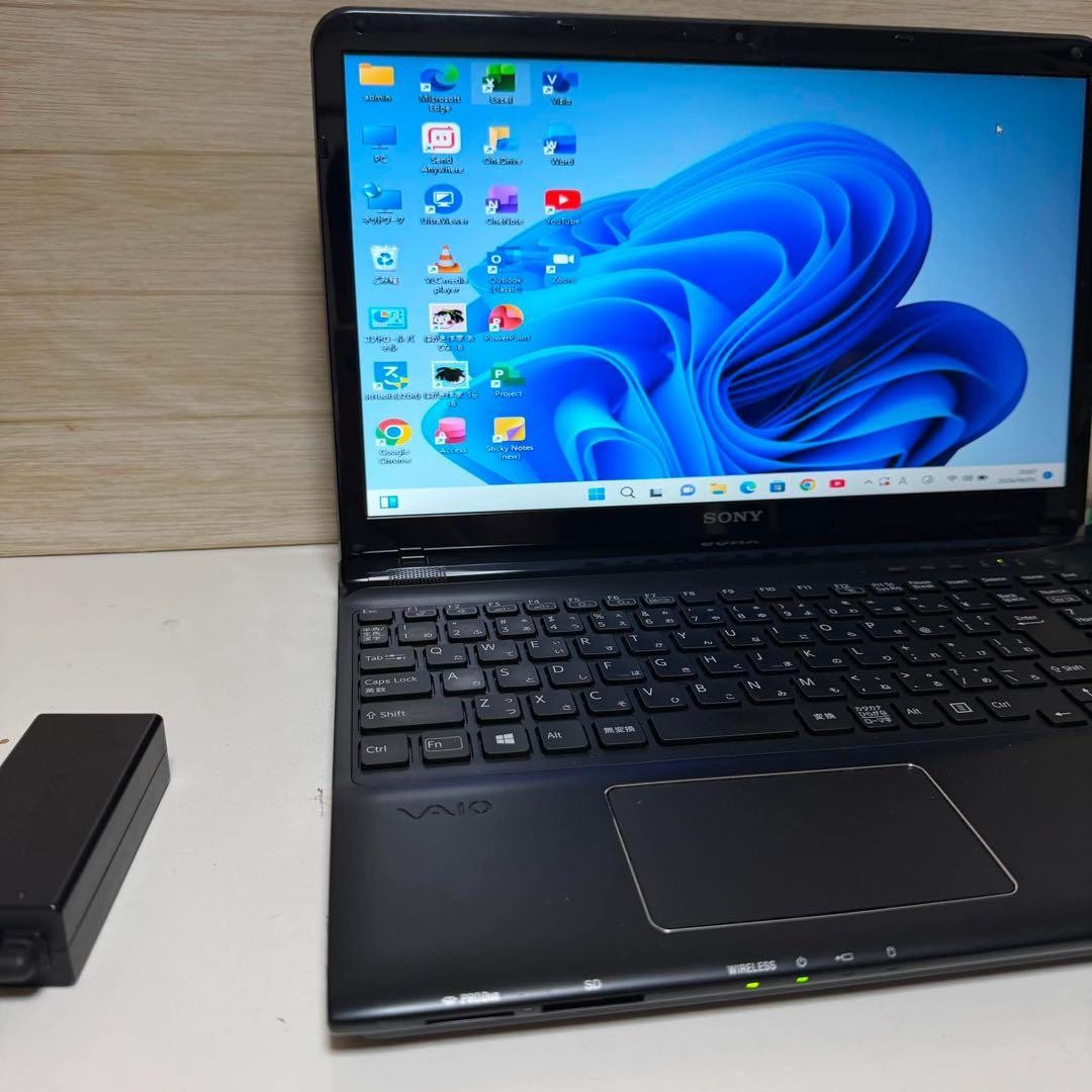 SONY VAIO Core i7 Notebook Laptop 8GB RAM Windows 11 SSD Used Japan Genuine