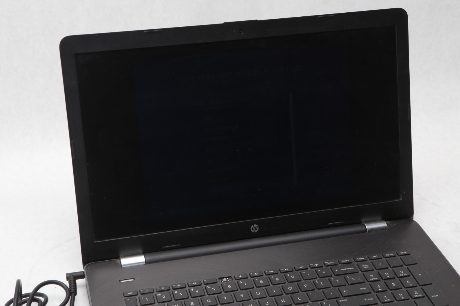 HP 15-bs051od 15.6″ / Intel Core i3-7100U @ 2.40GHz 6GB RAM 240gb SSD WIN 10 E42