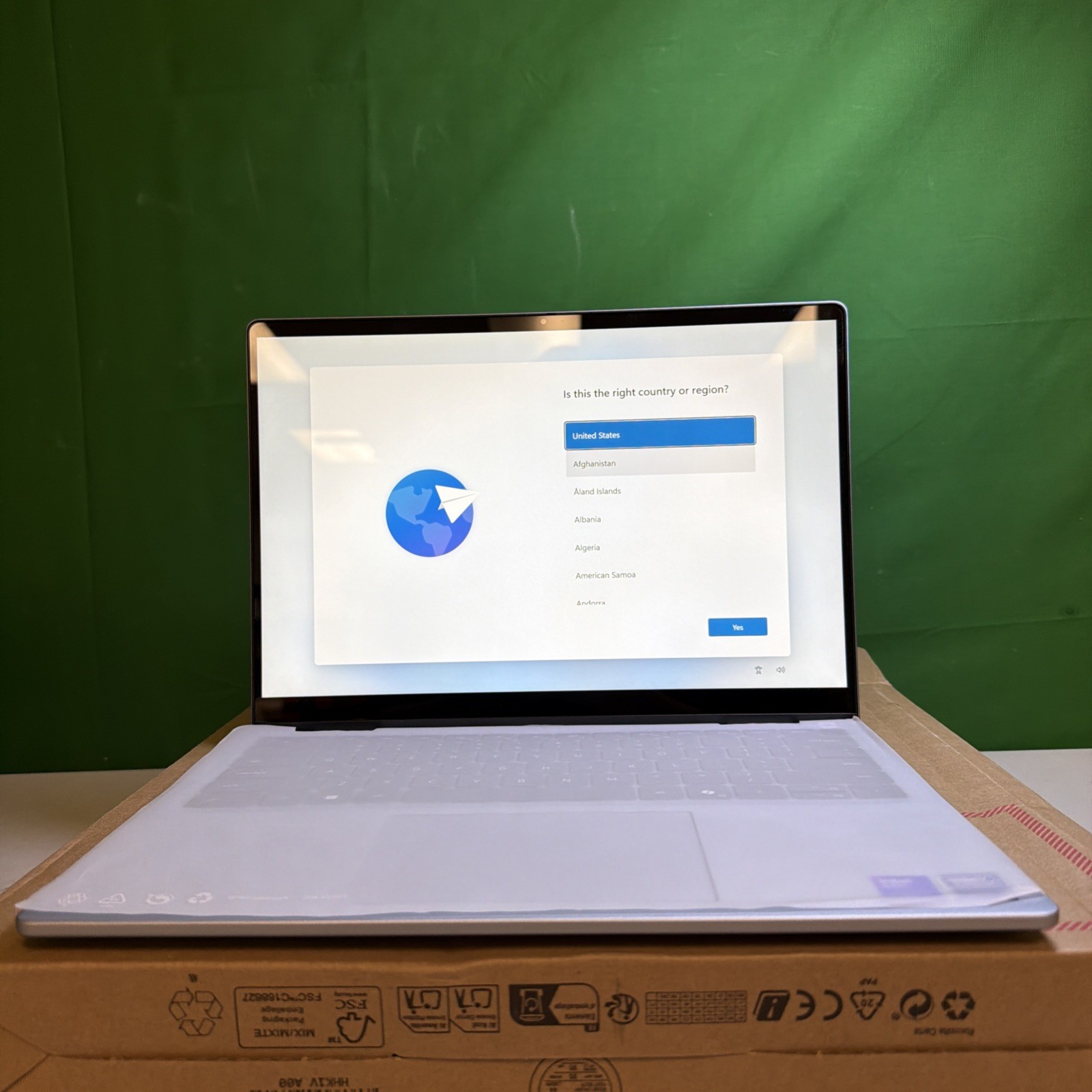 Dell 14 Plus DB04250 2-In-1 14″ Touch Intel Core Ultra 9 288V 32GB 1TB (Used)