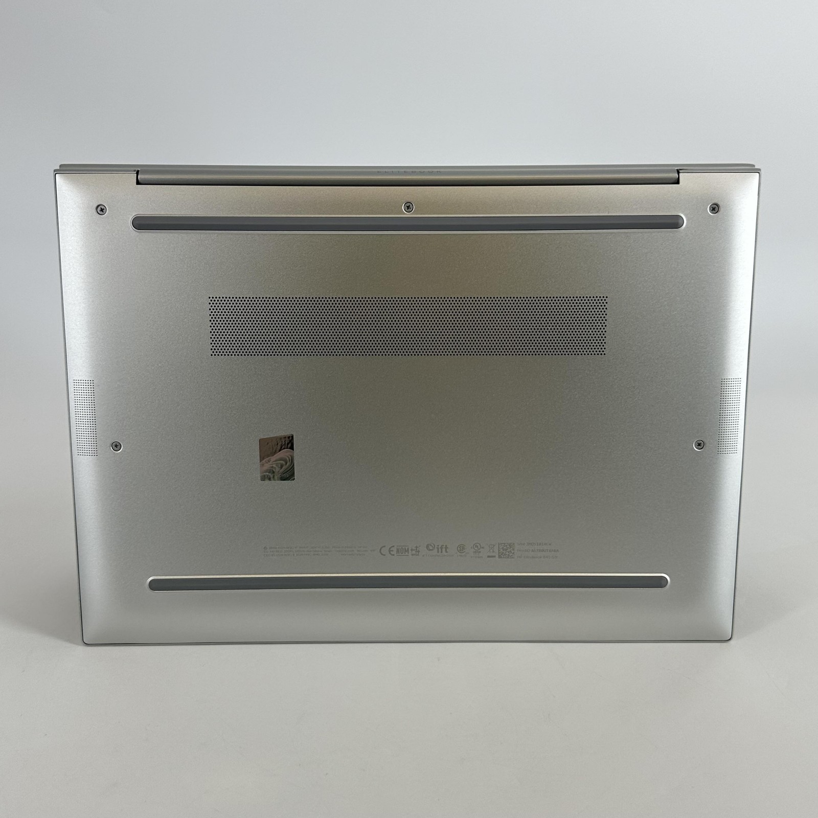 HP Elitebook 845 G11 14 Silver FHD+ 3.3 GHz Ryzen 7 PRO 8840U 32GB 512GB SSD