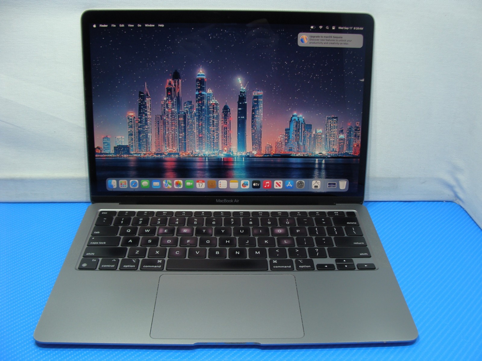 Apple MacBook Air A2337 (2020) 13.3″ M1 8CPU/8GPU 8GB 512GB OS Sonoma MGN73LL/A