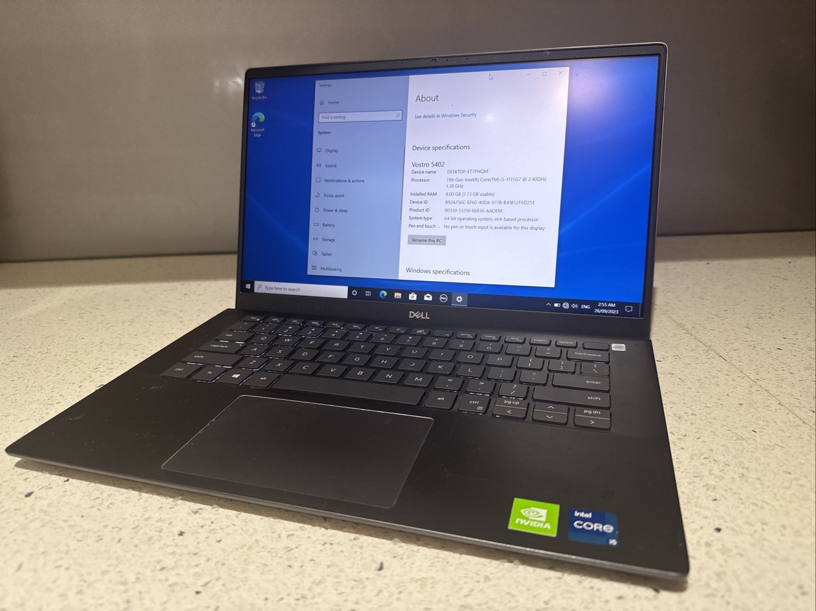 Dell Vostro 5402 Laptop 14″ Quad i5-1135G7 8GB 238GB Windows 10 Pro
