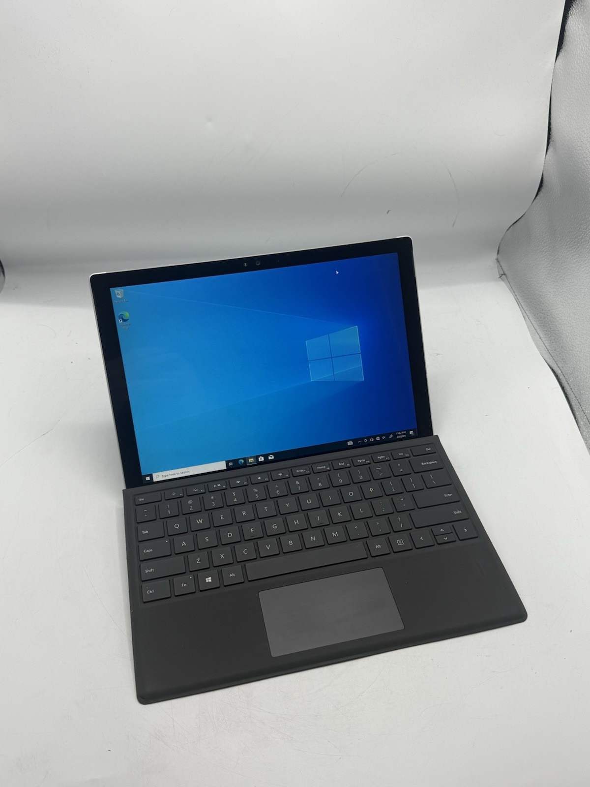 Microsoft Surface Pro 4 1724 12.3” Intel M3-6Y30 4GB RAM 128GB SSD Win10P