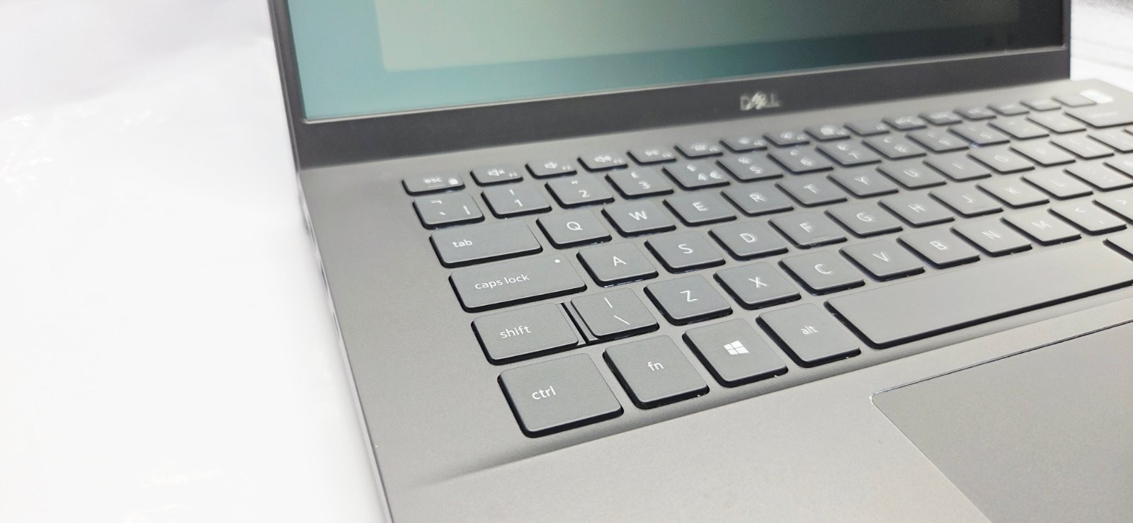 D​ell Vostro 5402 Laptop Core i5-1135G7 8GB 256GB SSD Windows 11 Pro
