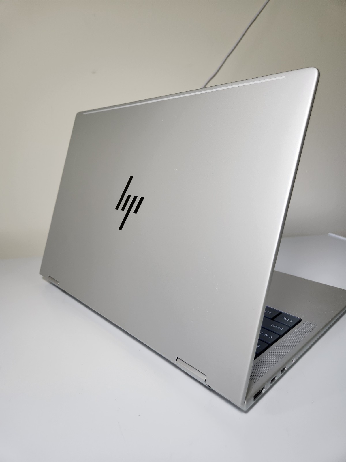 HP Elite x360 1040 G11 2‑in‑1, Intel Core Ultra 7  165H, 16 GB RAM, 512GB SSD