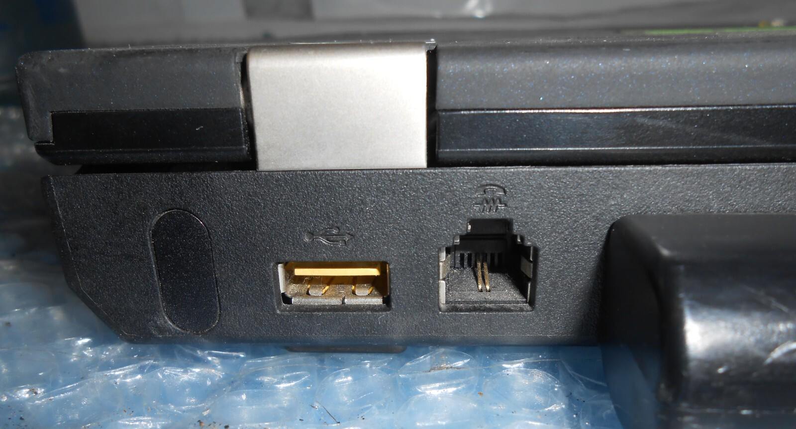Lenovo ThinkPad T520 Intel i7-2ND 4GB RAM Laptops NO BATTERY/ OS/HDD/SSD.