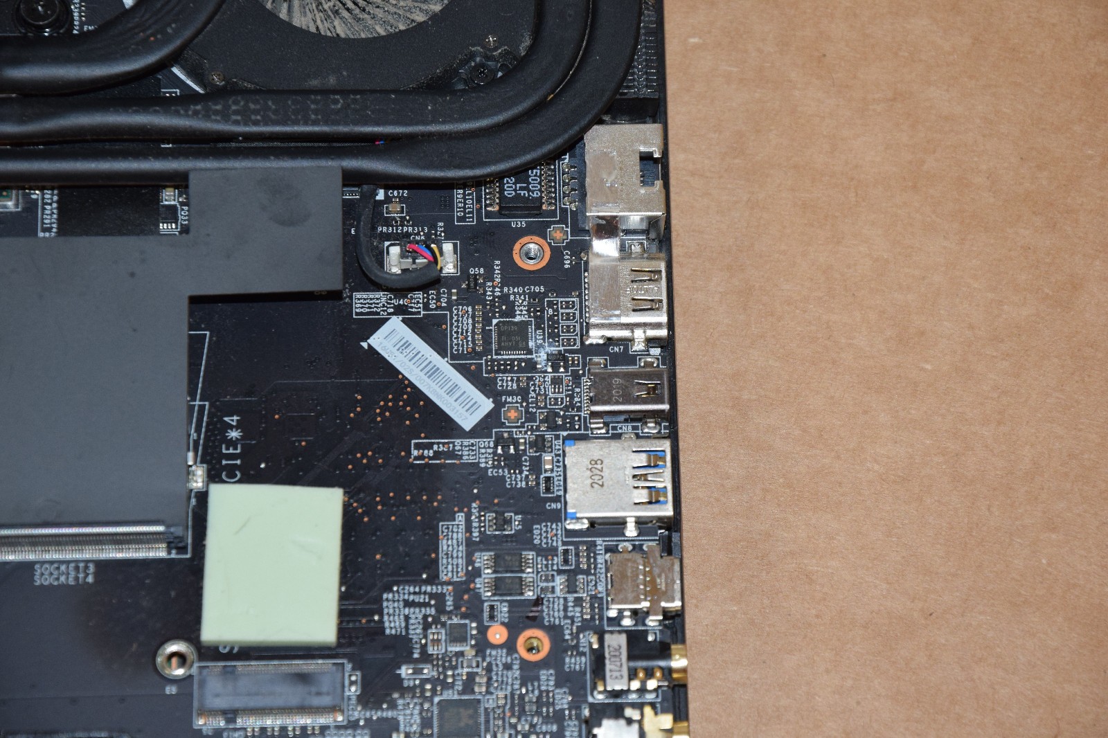 WATER DAMAGE DEAD JUNK MSI GL65 Leopard MS-16U8 10SCXK-006US 15.6″ Laptop