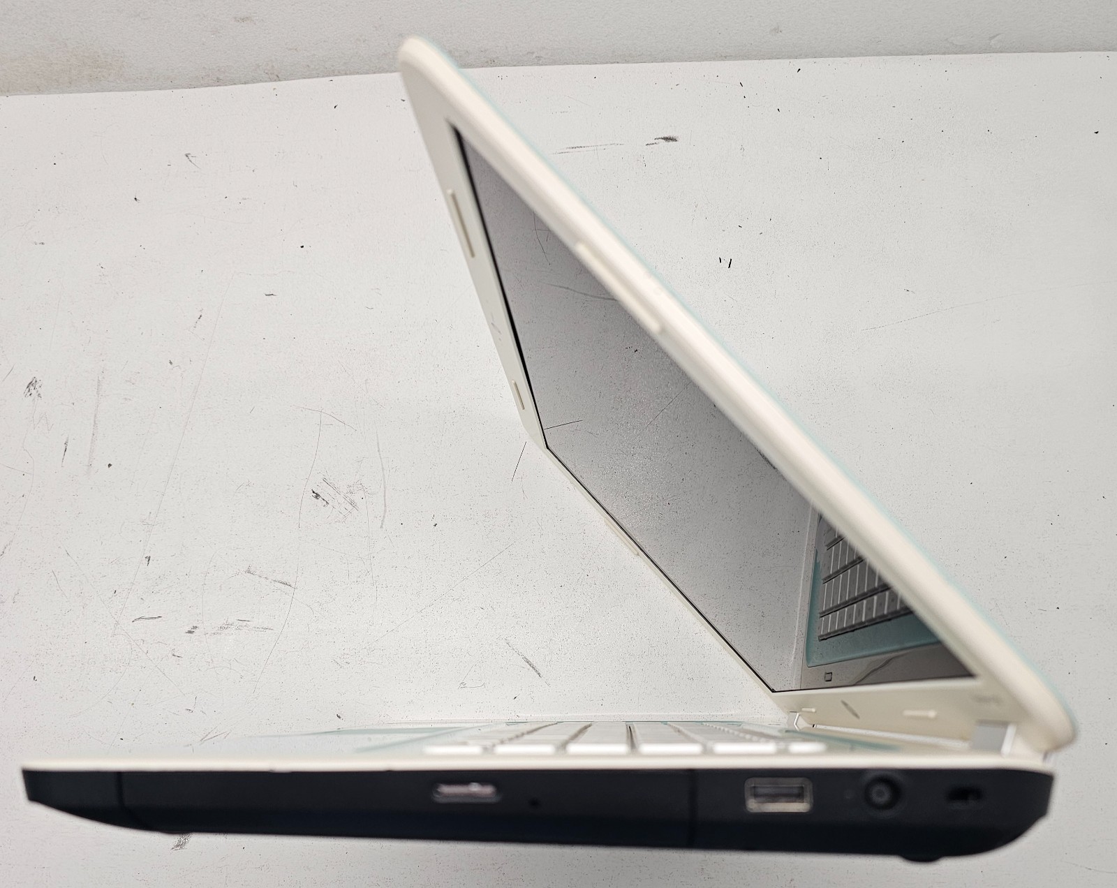 HP Pavilion g6-1b59wm Laptop AMD A4-3300M 4GB Ram NO HD/OS (FL)