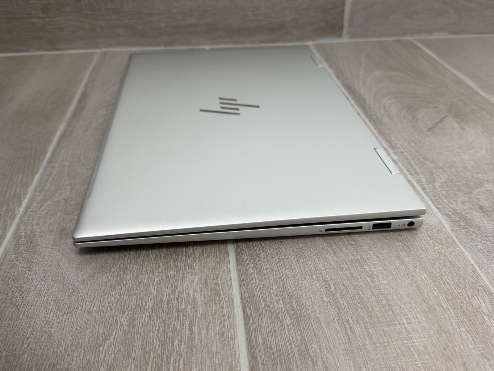 HP Envy x360 15T-ES000 15.6″ Touch Laptop Core i5-1135G7 8GB RAM 256GB NVMe SSD