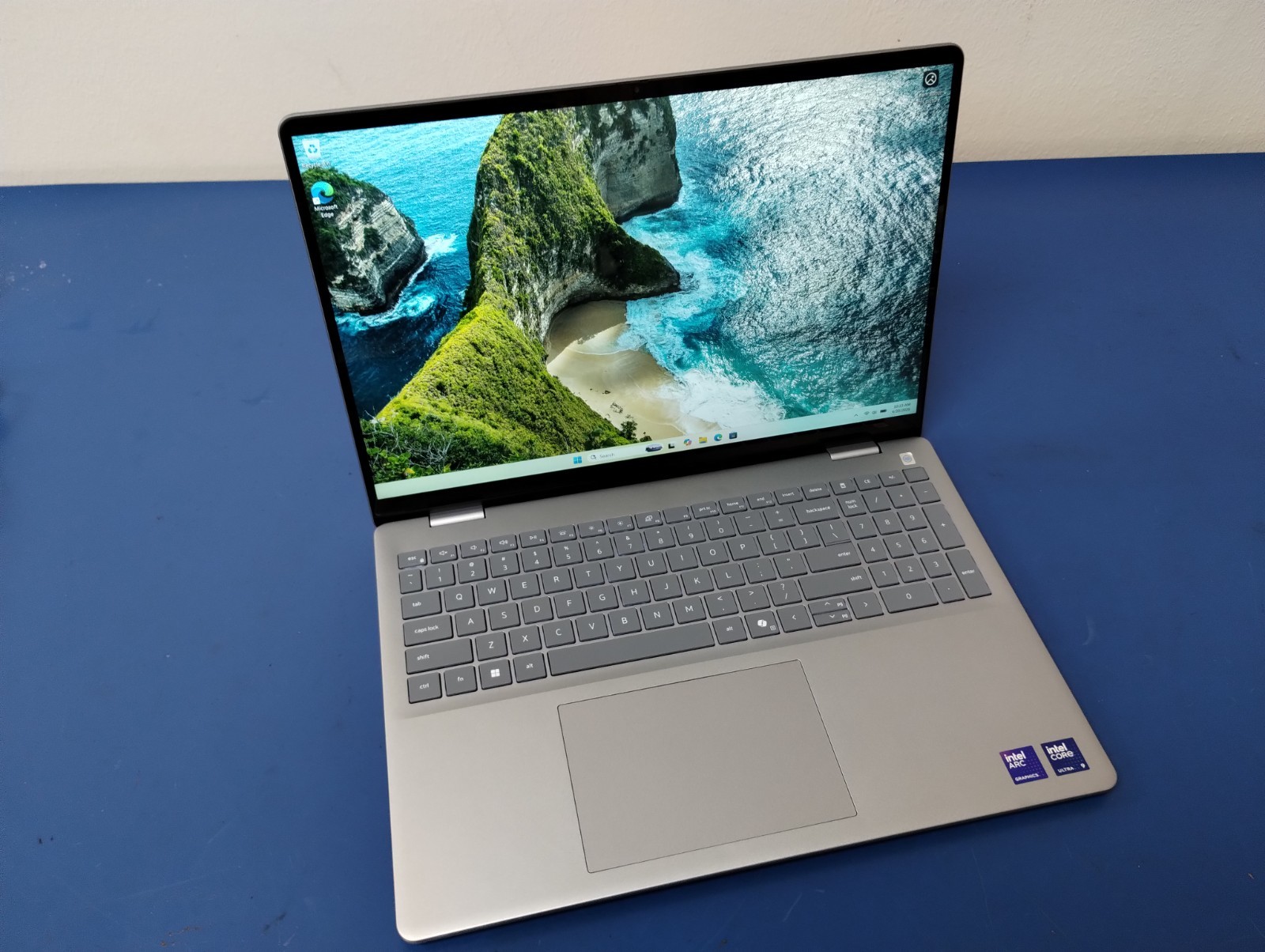 DELL 16 DB16250 VPVXG Intel Core Ultra 9 288V, 3.30 GHz, 32 GB RAM, 1 TB NVMe