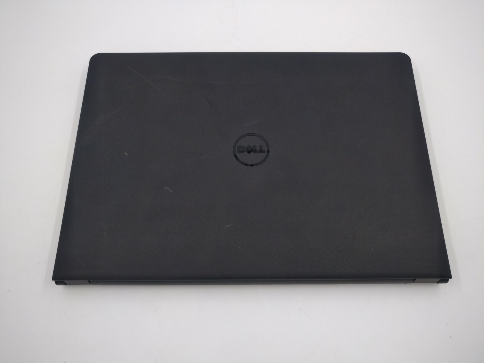 Dell inspiron 14 3541. 4 GB RAM, 500 GB HDD.