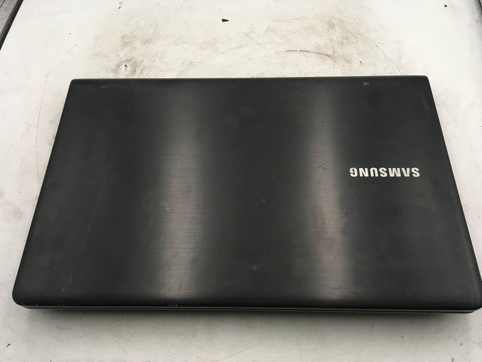 SAMSUNG NP365E5C – BOOTS TO BIOS – AMD A6 4400M – 2GB RAM – 15″ – NO OS -READ-BB
