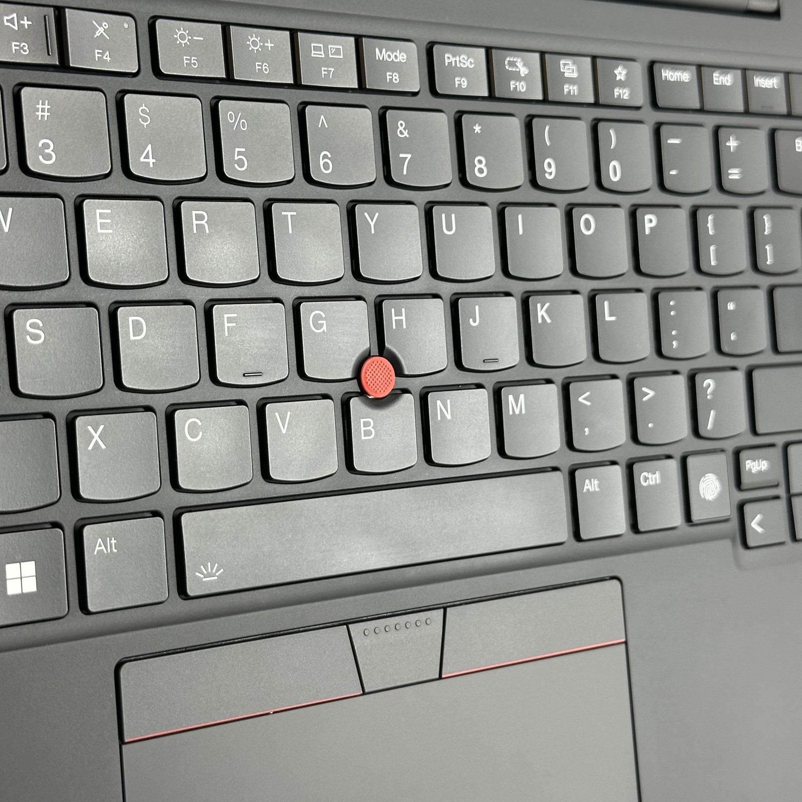 Lenovo ThinkPad X1 Carbon Gen 12 14 FHD+ TOUCH 1.4 GHz Ultra 7 155H 32GB 512GB