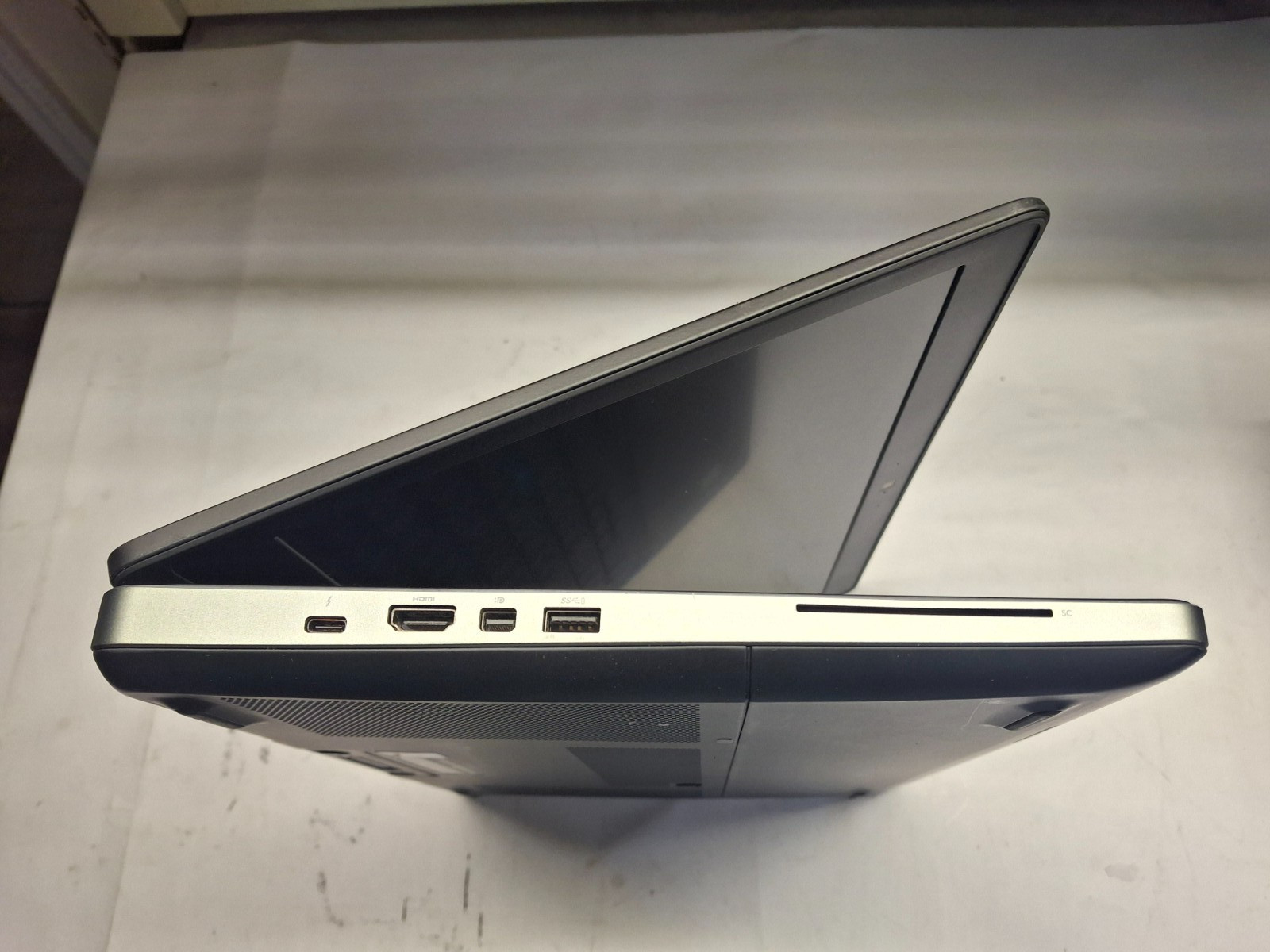 Dell Precision 7510 i7-6820HQ Nvidia M1000M 16GB 256 NVMe Wifi BT Webcam Win11P
