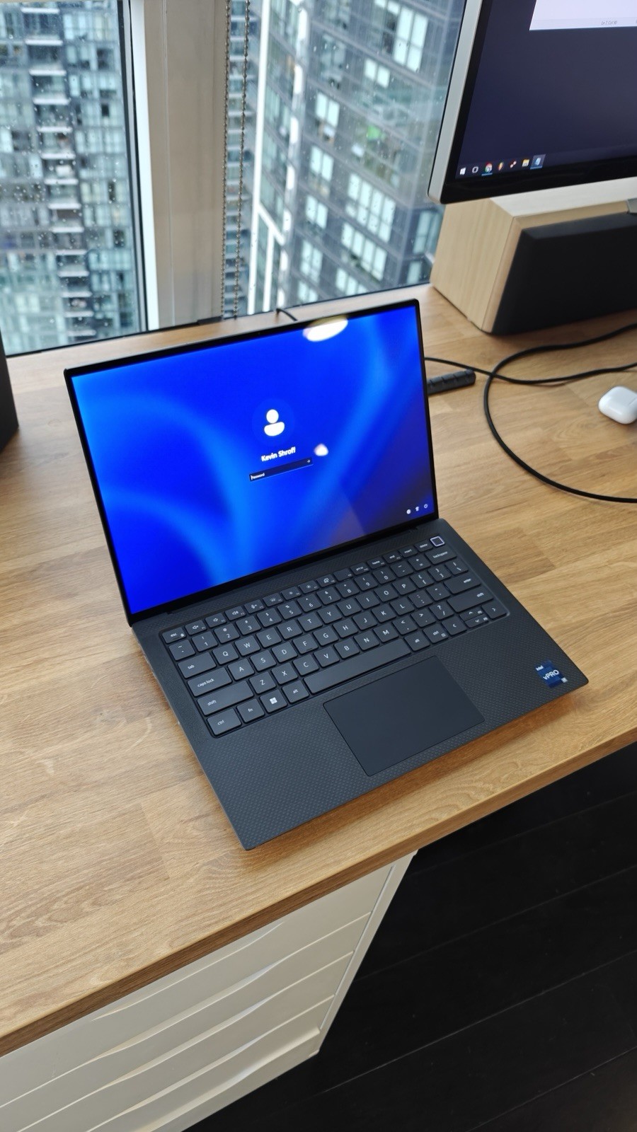 Dell Precision 5480 14″ i7-13800H 14 Core, NVIDIA RTX A2000 Ada, QHD+ IPS Touch