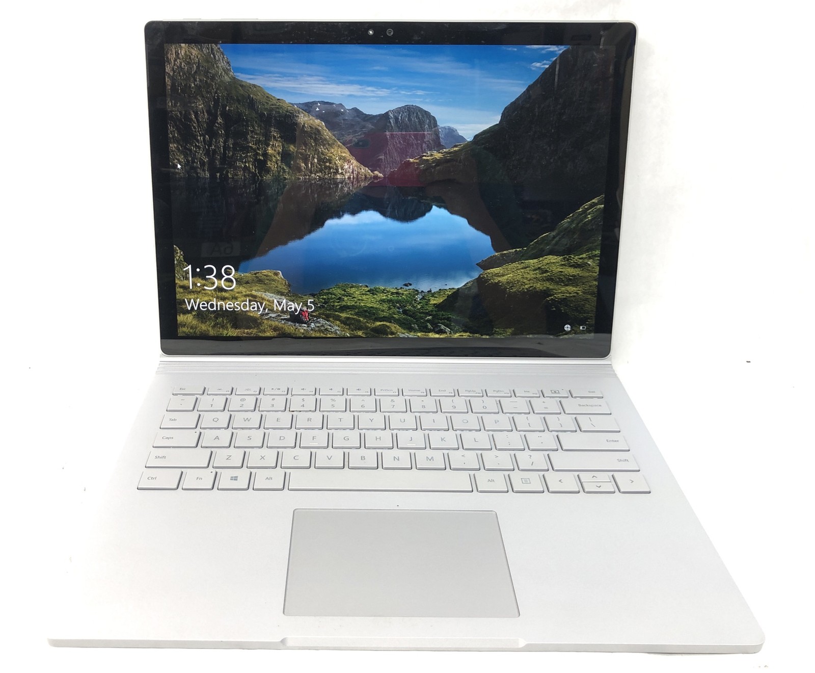 Surface Book 1, Intel Core i5-6300U @2.40 GHz, 8GB RAM 120GB SSD, Windows 10