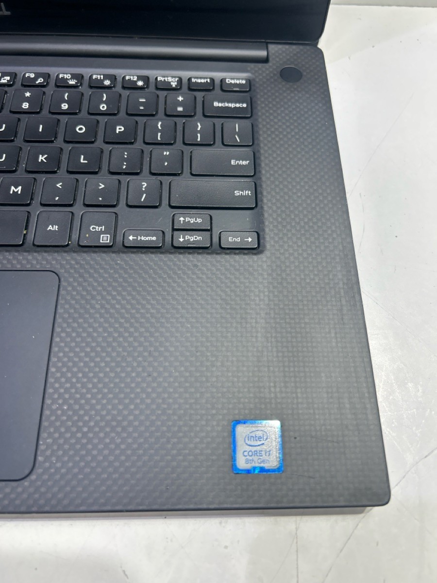 DELL COMPUTER P56F (P11035768)