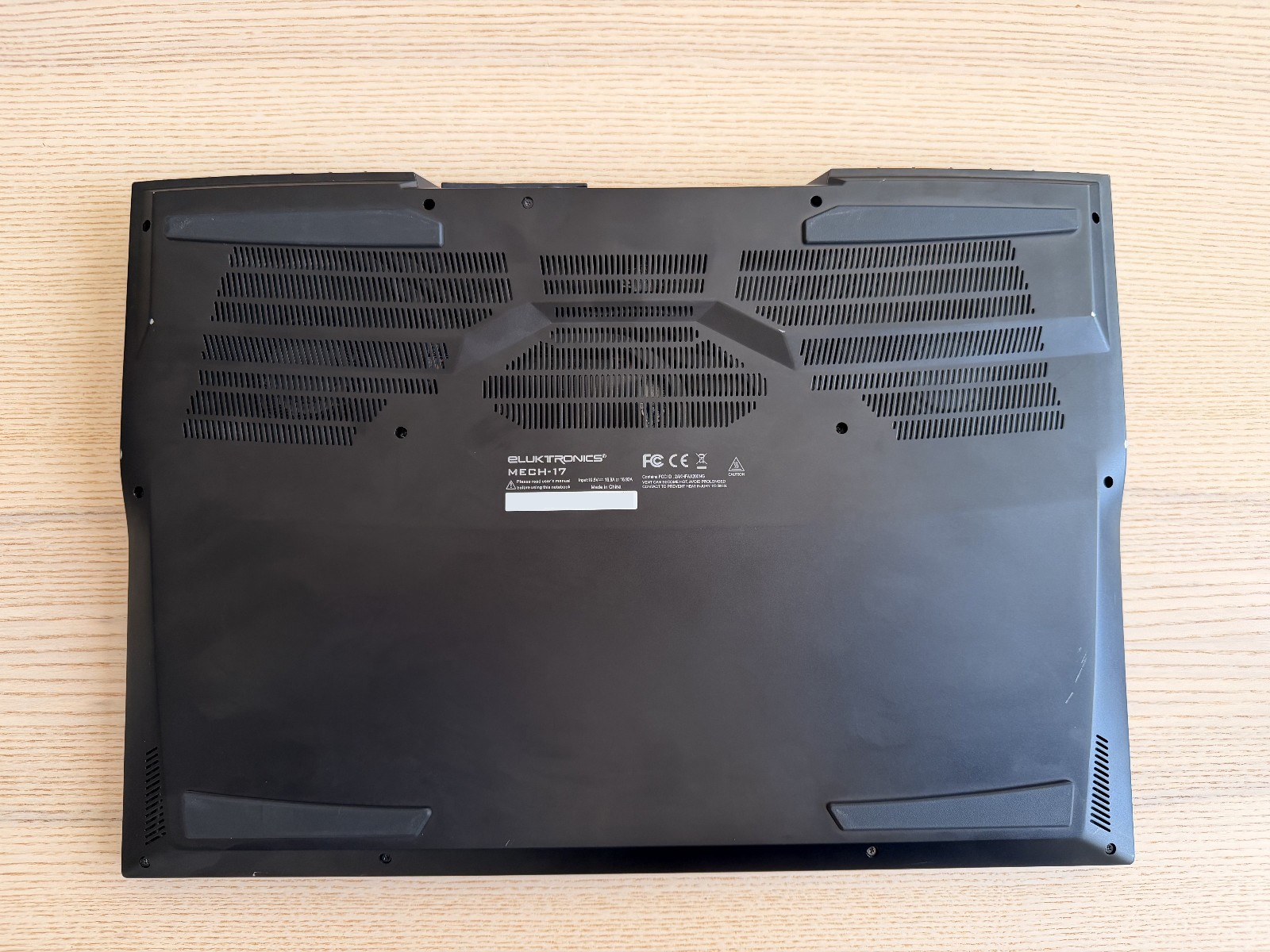 Eluktronics MECH-17 G2 17” 6900HX RTX 3080 Ti 64GB 2TB + LPP G1 + Original Box