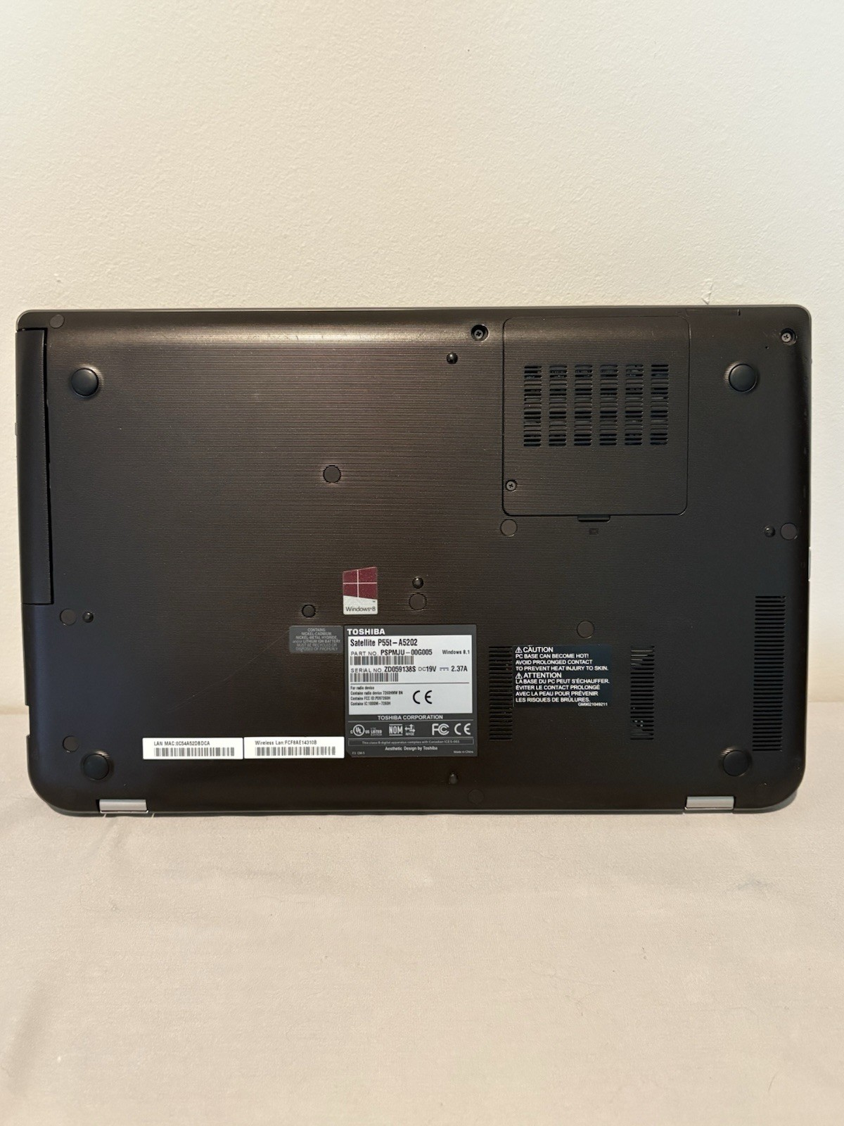 Toshiba Satellite P55t-A5202 15.6″ FHD i5 8GB 1TB Win 8.1 GT 740M Silver