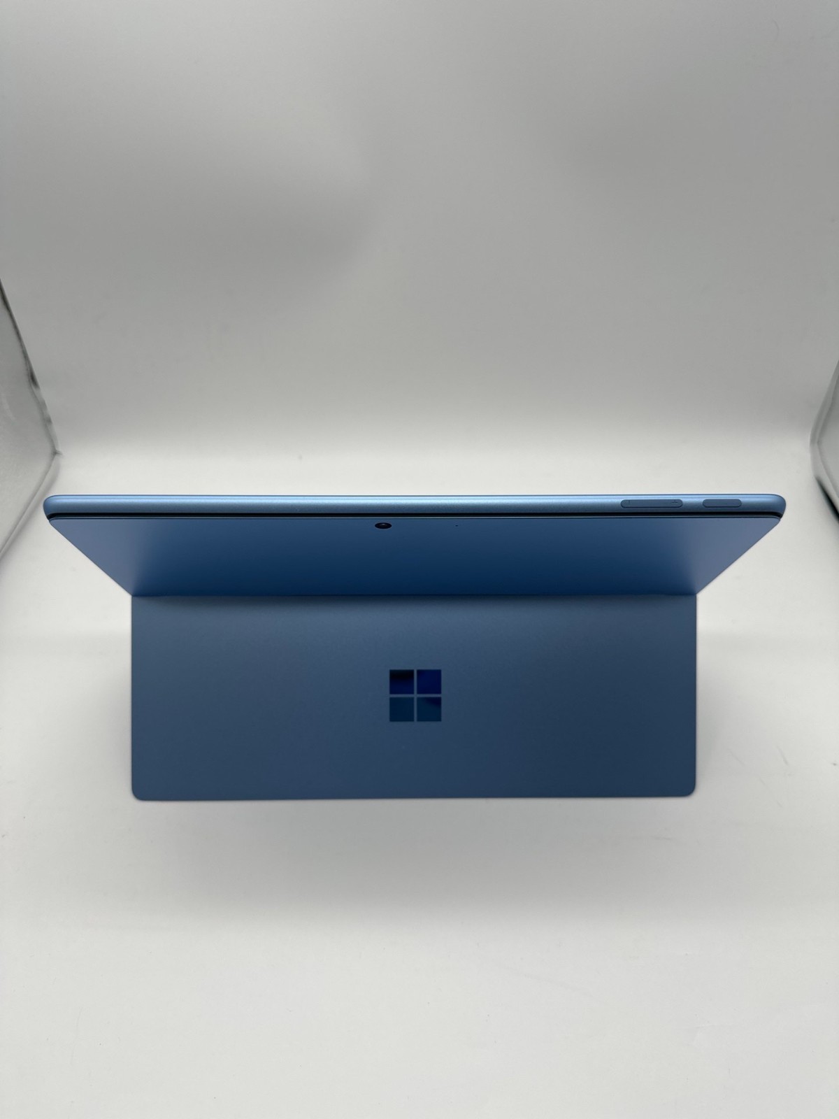Microsoft Surface Pro 11 13″ OLED Snapdragon X ELITE 16/256 GB Win 11 pro