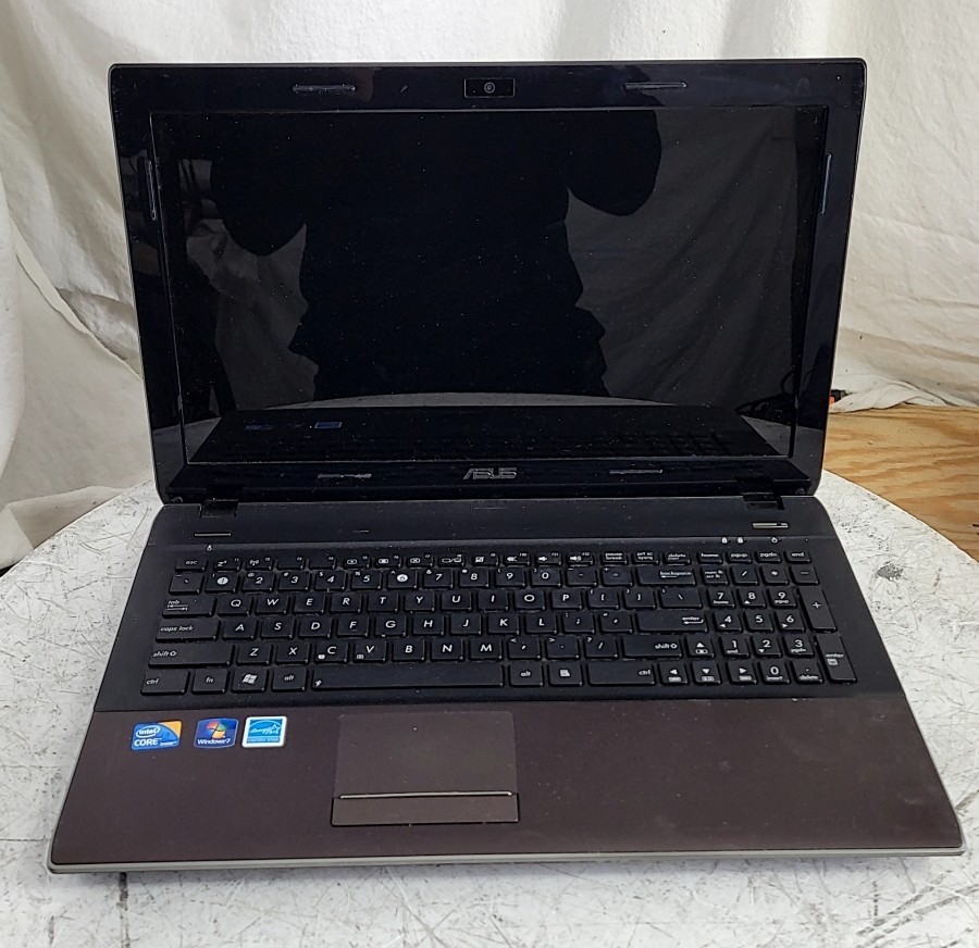 ASUS U52F Laptop Core I3 M 380 4GB 640GB SEE NOTES