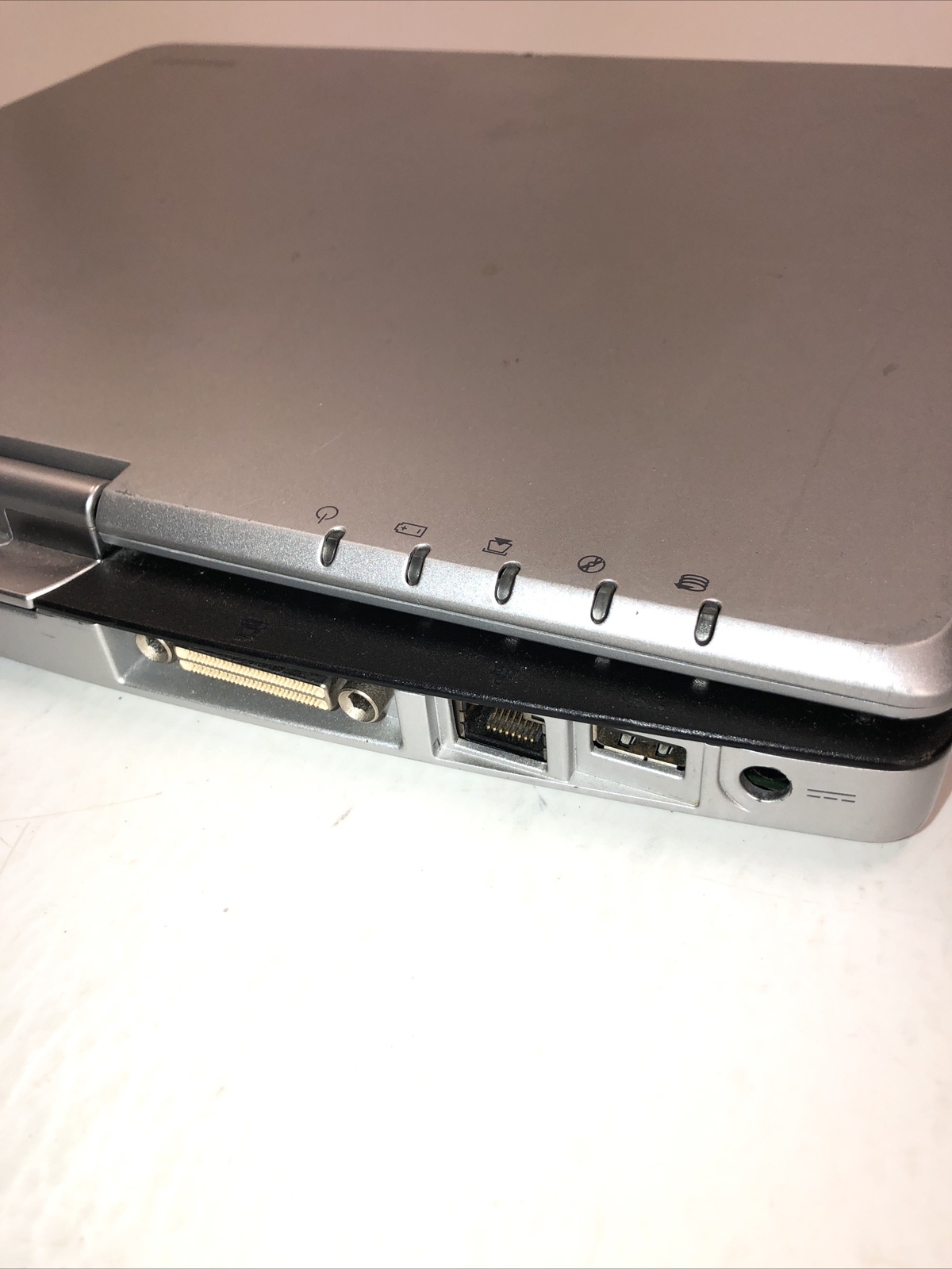 Gateway M275 Folding Tablet Laptop Not Able To Test. – For Parts Only